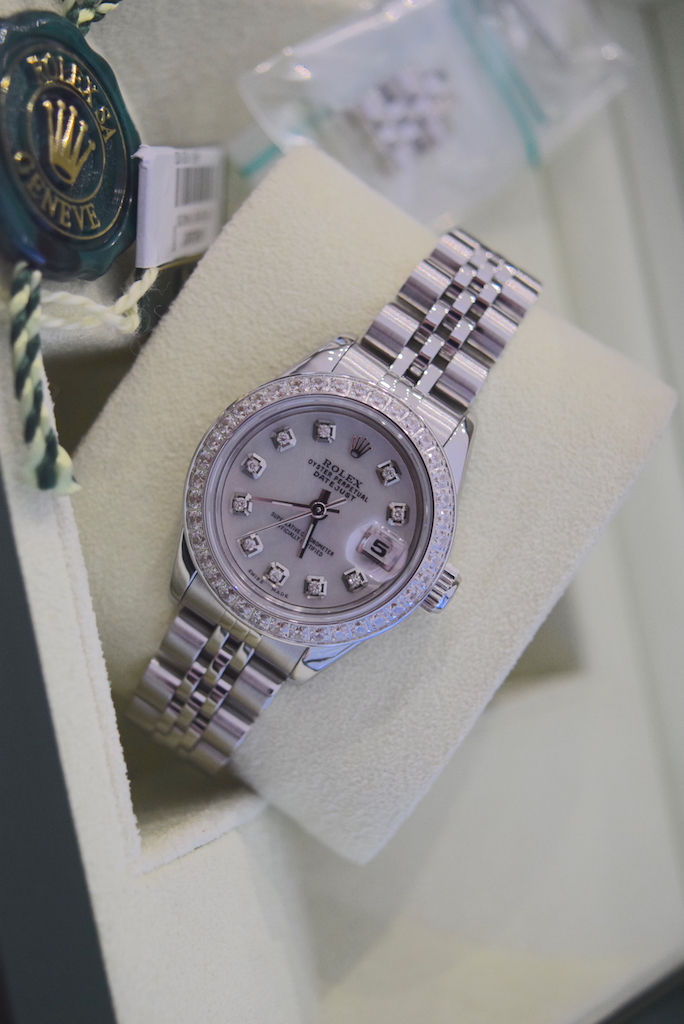 Rolex 'Datejust' - Stainless Steel Oyster Perpetual - White 'Pearl' Diamond Dial *FULL SET* - Image 4 of 10