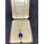 18ct GOLD LAPIS PENDANT & CHAIN - 8 GRAMS