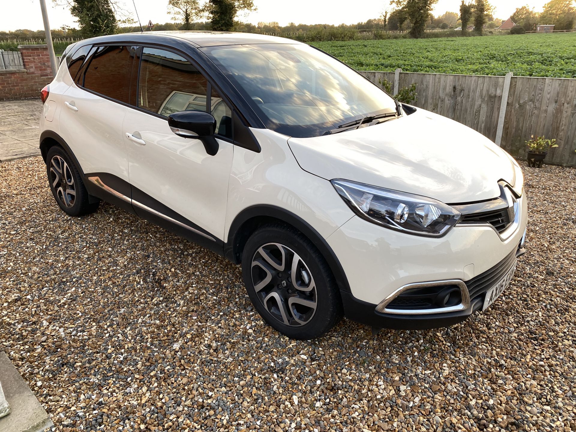 BY ORDER OF THE EXECUTOR: 2016 16 REG RENAULT CAPTUR DYNAMIQUE S DCI AUTOMATIC -JUST 8520 MILES