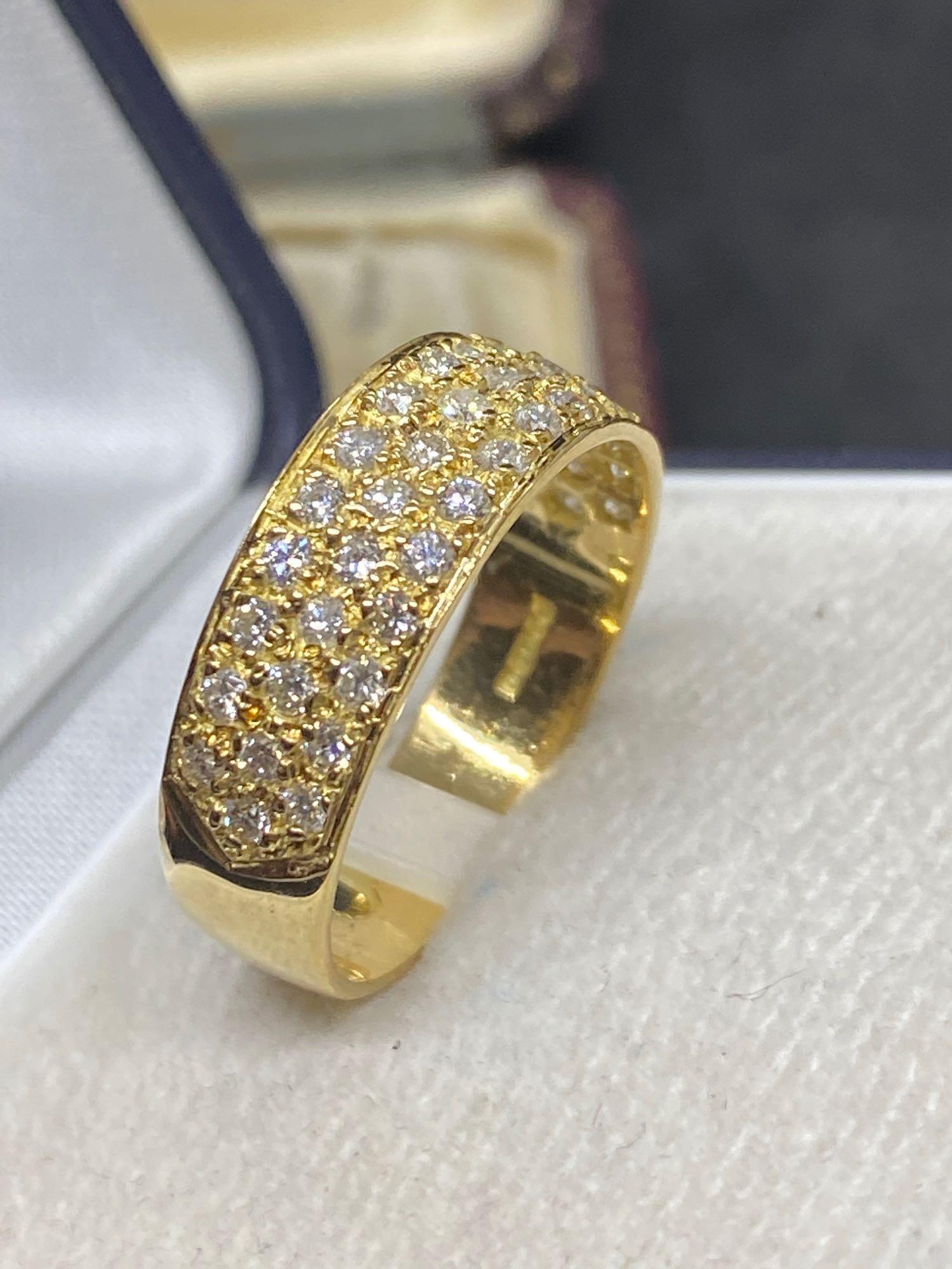 18ct Gold 1.00ct H-G/SI-Vs Diamond Ring - 5.3 Grams - Image 2 of 3