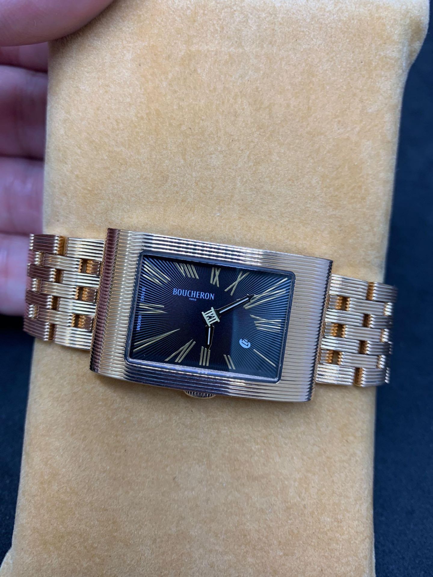 Boucheron 18ct Rose Gold Watch 25 x 38mm approx Case size - Image 2 of 6