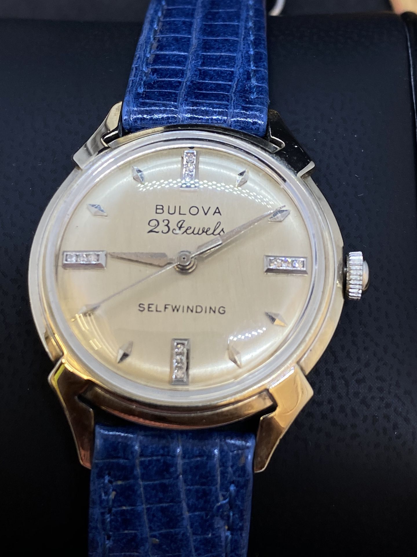 14ct GOLD BULOVA DIAMOND SET SELF WINDING WATCH