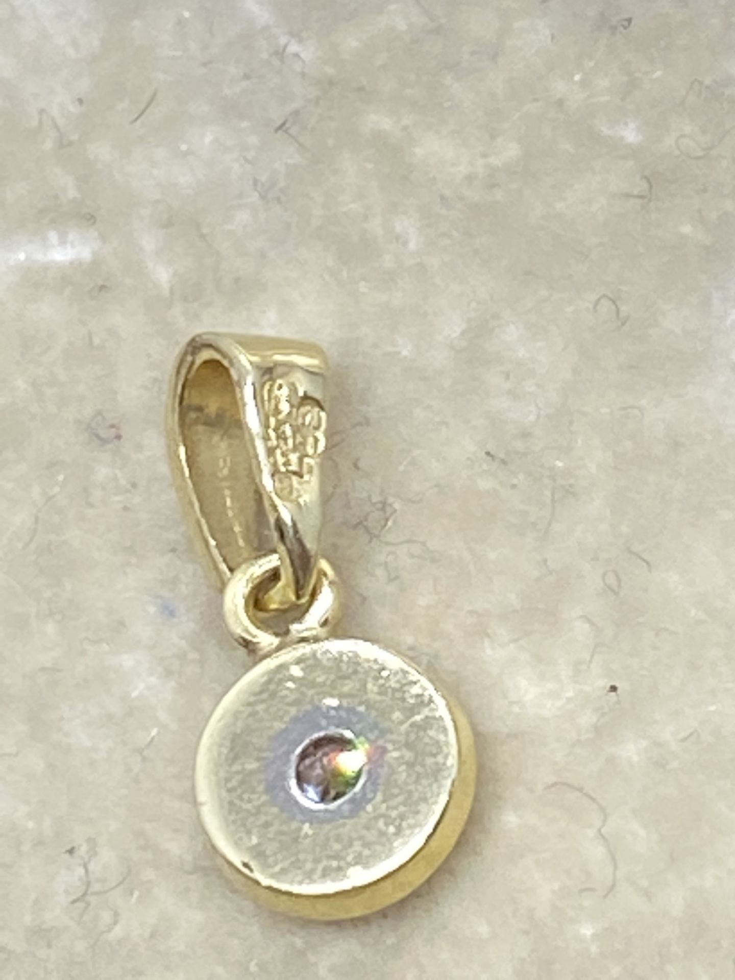 18ct Gold Diamond Set Pendant - Image 2 of 2