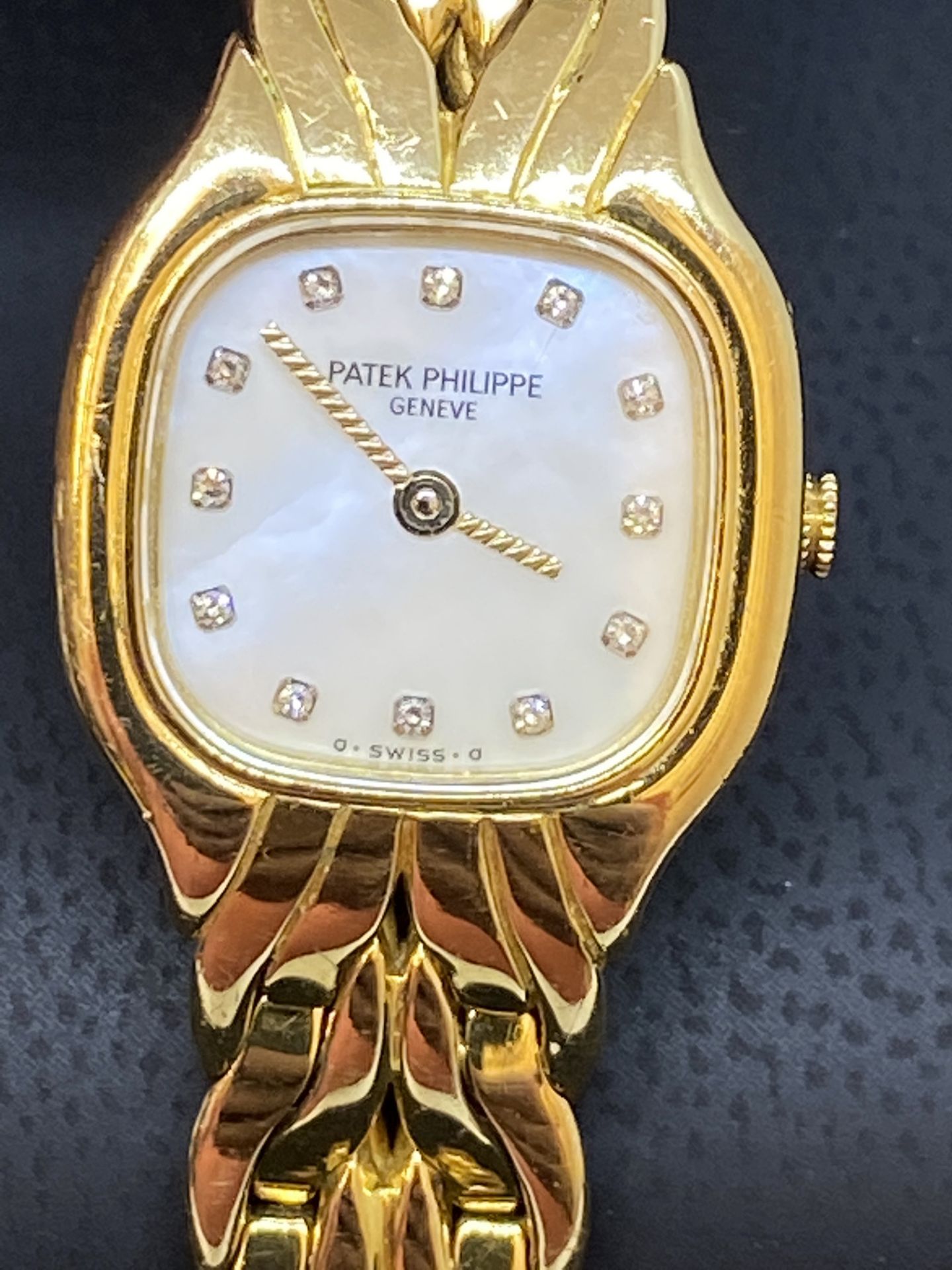 LADIES 18ct GOLD PATEK PHILIPPE WATCH - DIAMOND DIAL- FAB WATCH