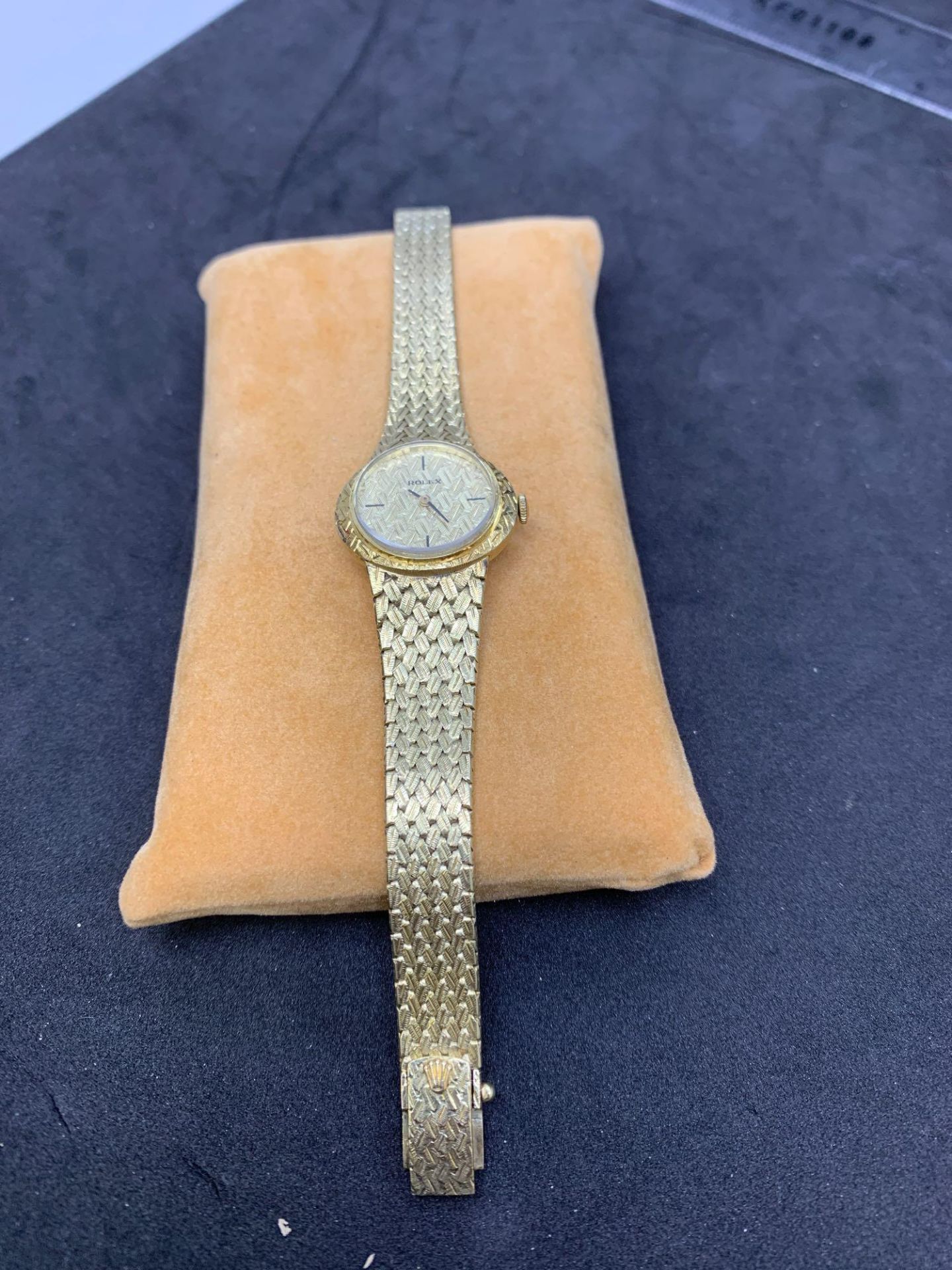 14ct Gold Ladies Manual Rolex Watch 25mm - Image 2 of 4