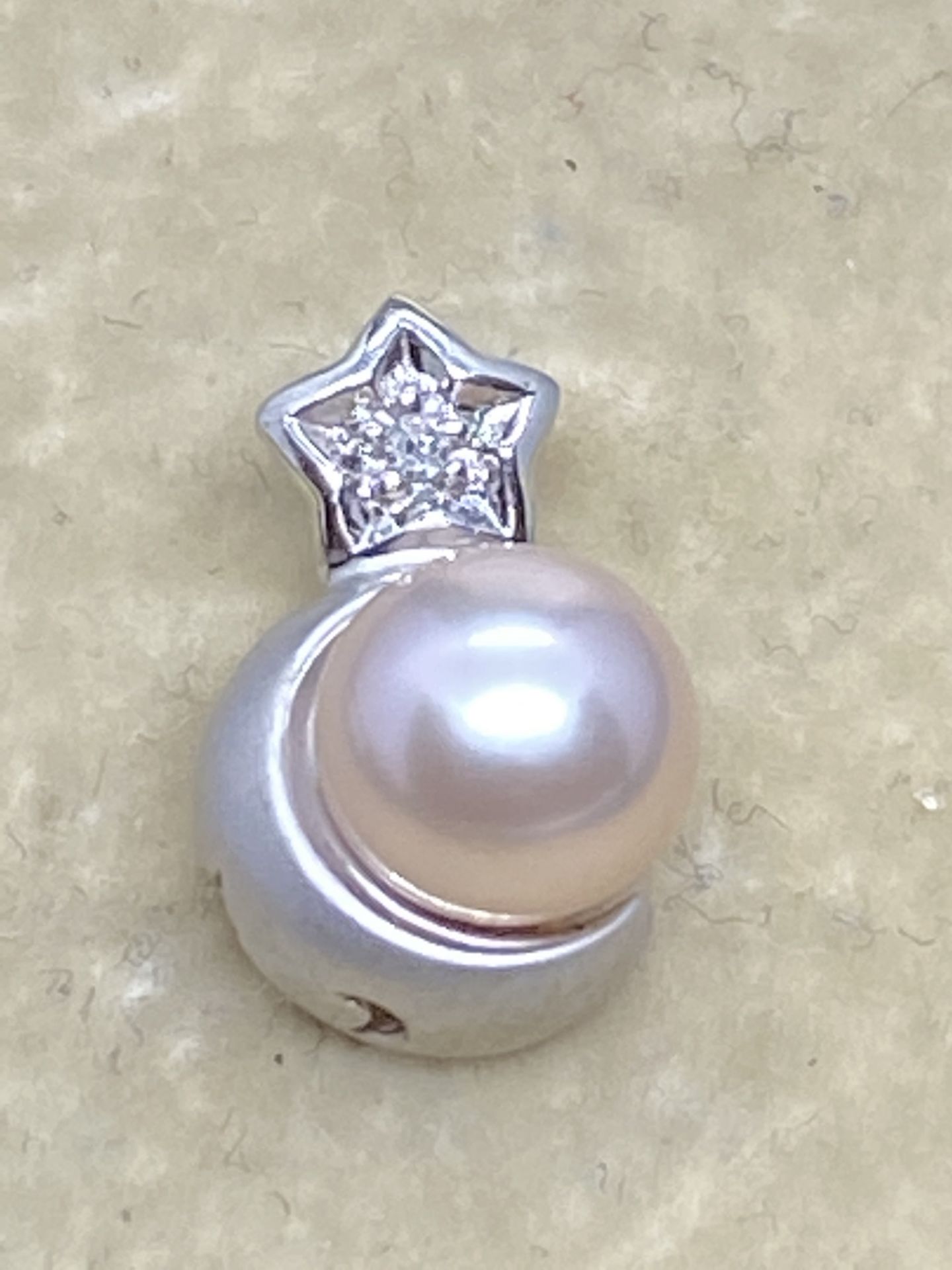 14k Gold Diamond & Pearl Pendant - Image 2 of 3