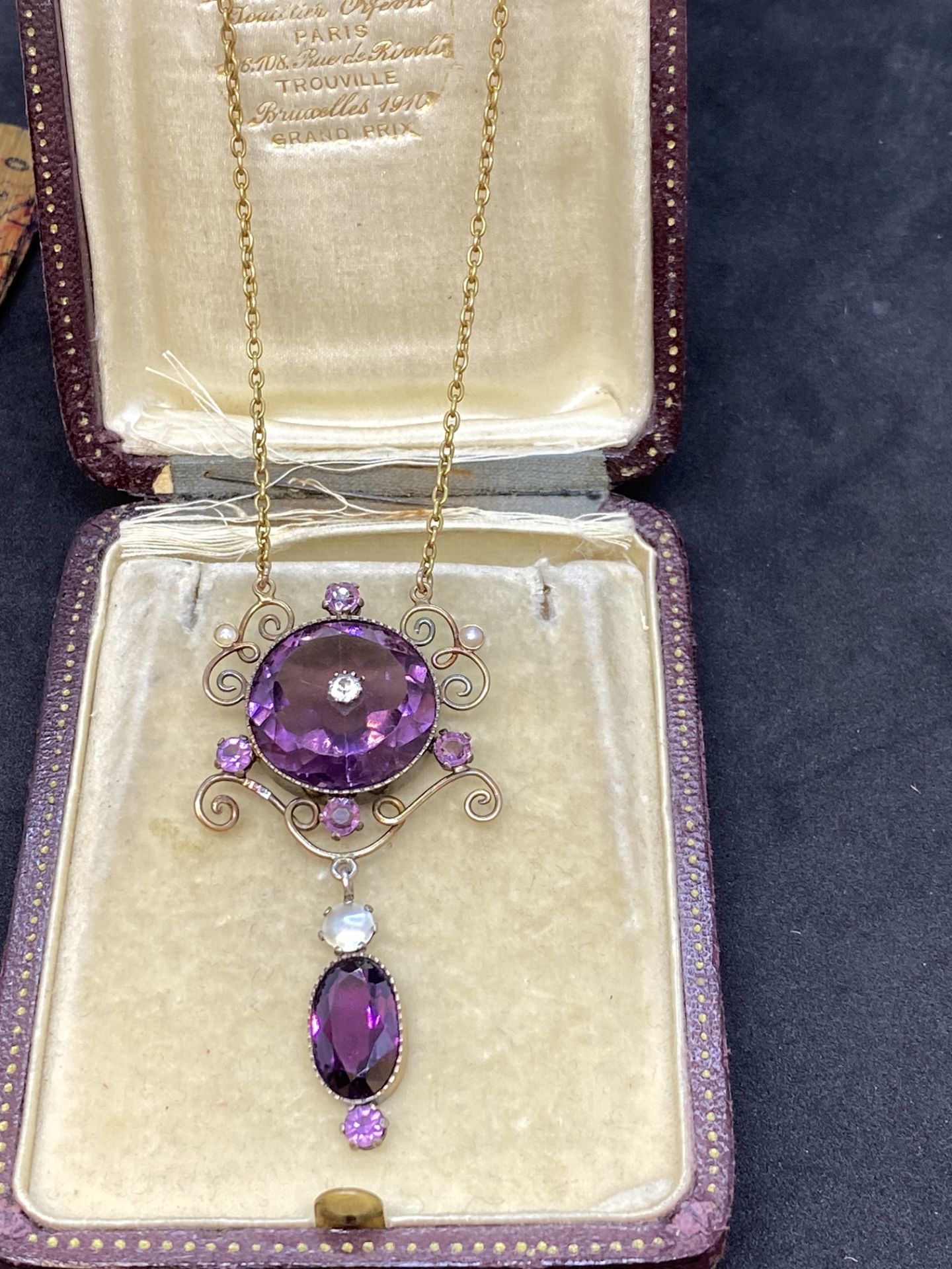 GORGEOUS ANTIQUE 18ct AMETHYST PENDANT NECKLACE - 13 GRAMS