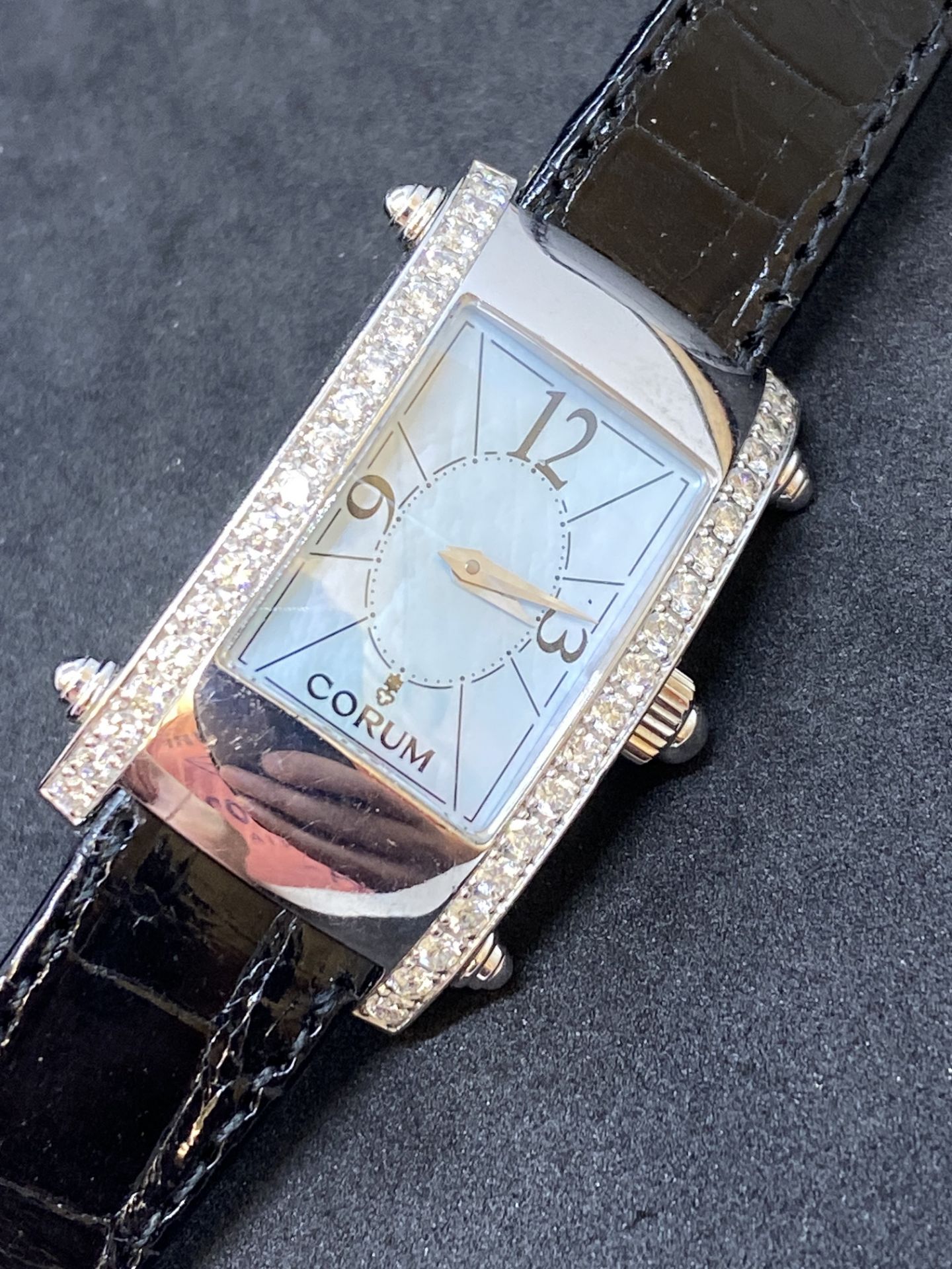 LADIES CORUM 18ct GOLD WATCH SET WITH 2.00ct OF G/VVS DIAMONDS - Image 6 of 10