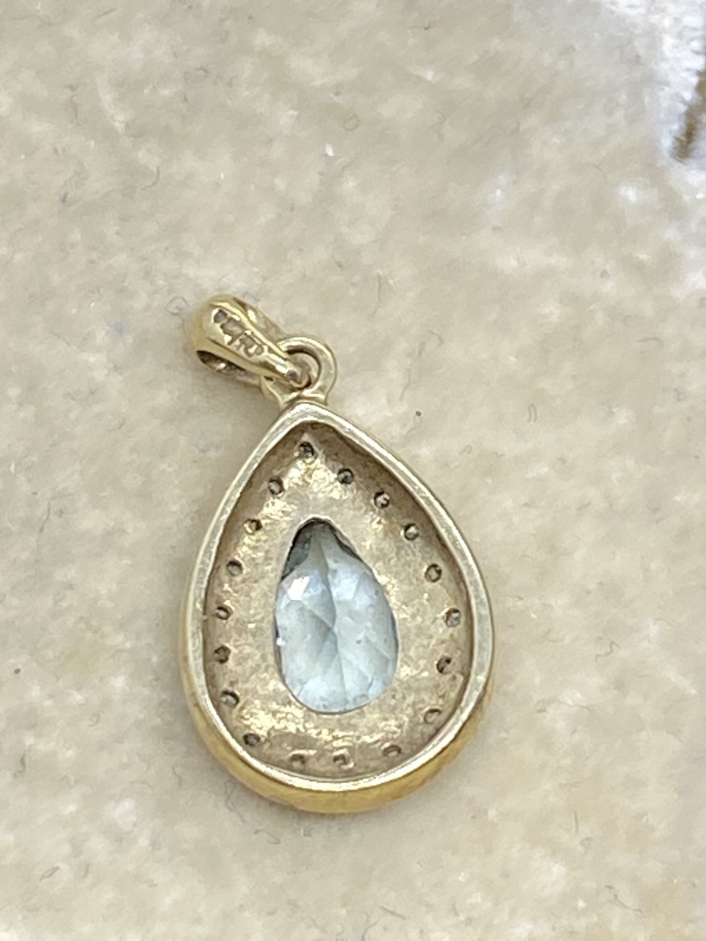 9ct Gold Blue Topaz & Diamond Pendant - Image 2 of 3