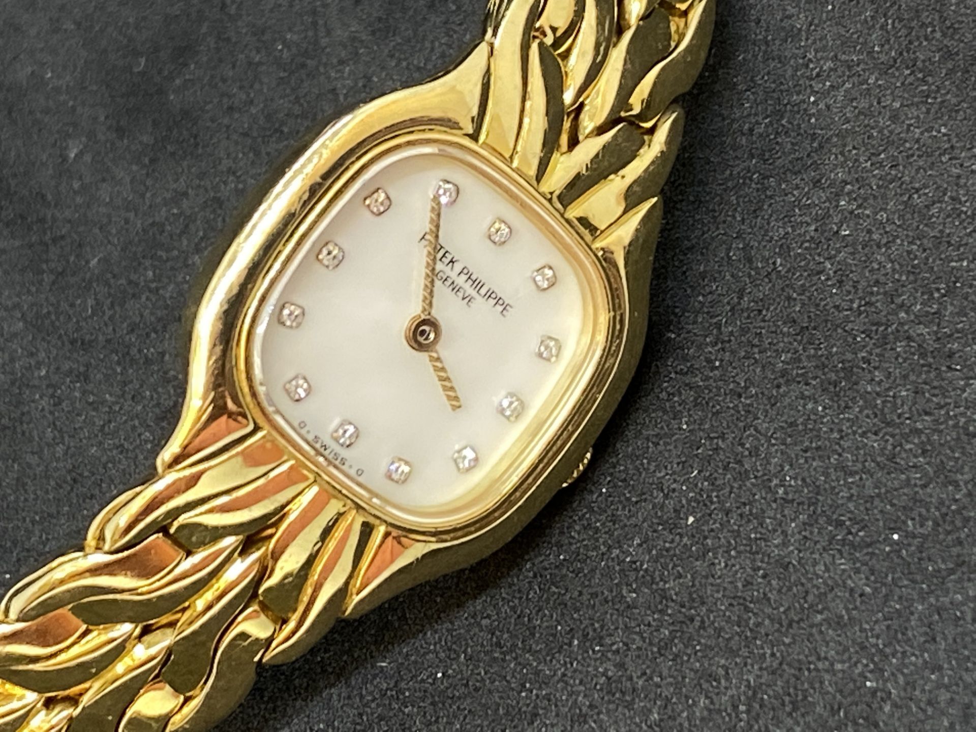 LADIES 18ct GOLD PATEK PHILIPPE WATCH - DIAMOND DIAL- FAB WATCH - Image 11 of 13