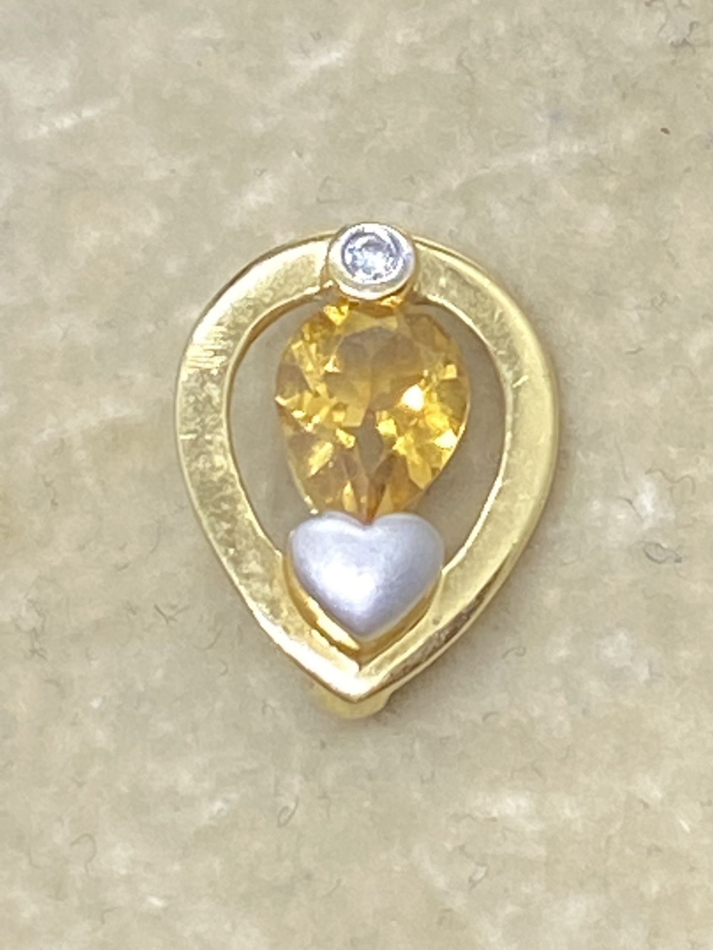 18ct Gold Citrine & Diamond Set Pendant