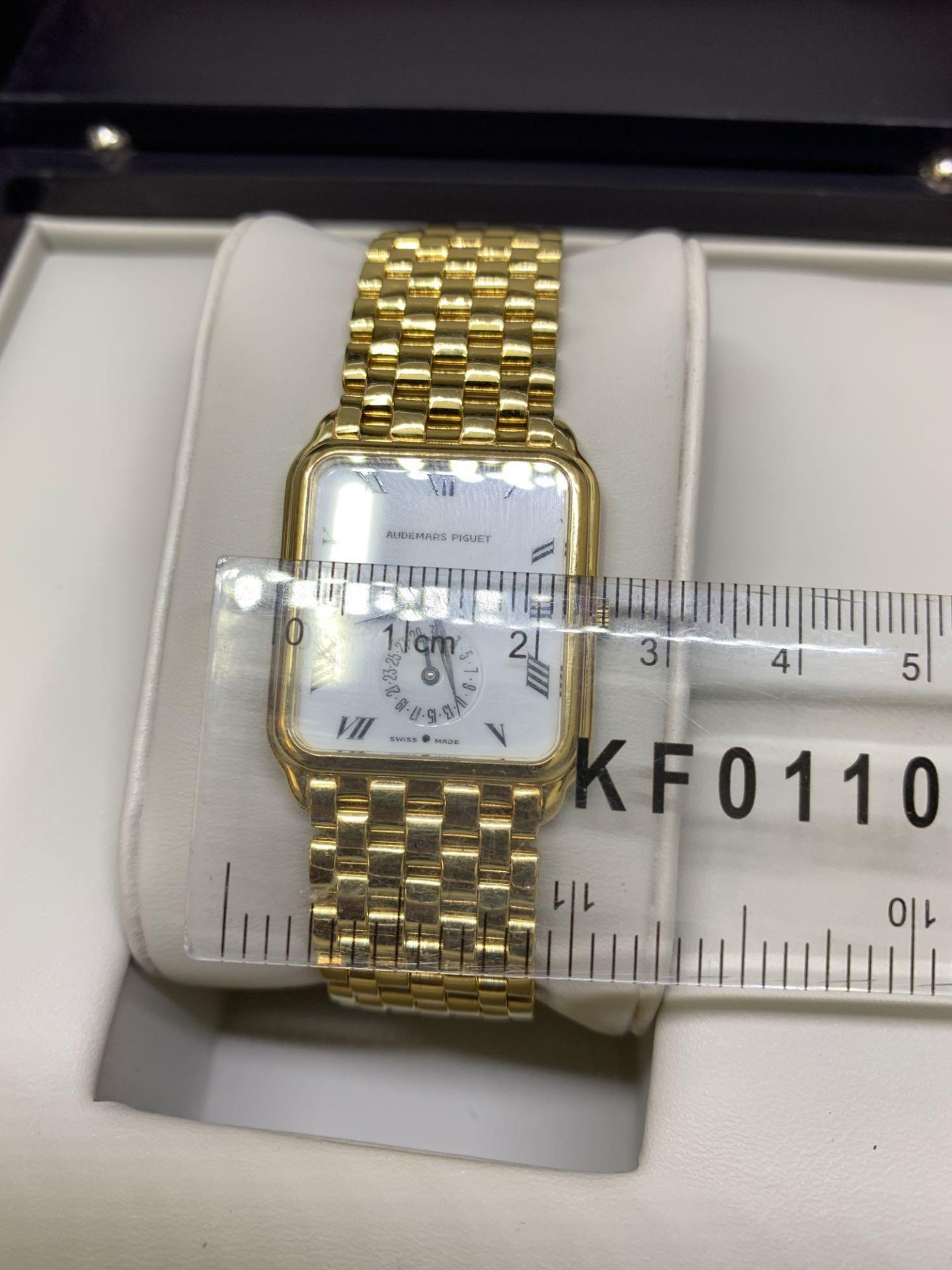 Audemars Piguet 18ct Gold watch 95 Grams With a Audemars box - Image 5 of 10