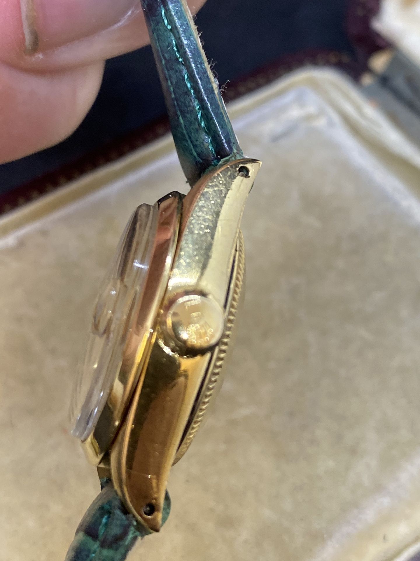 18ct GOLD ROLEX WATCH ON LEATHER STRAP - Image 7 of 8