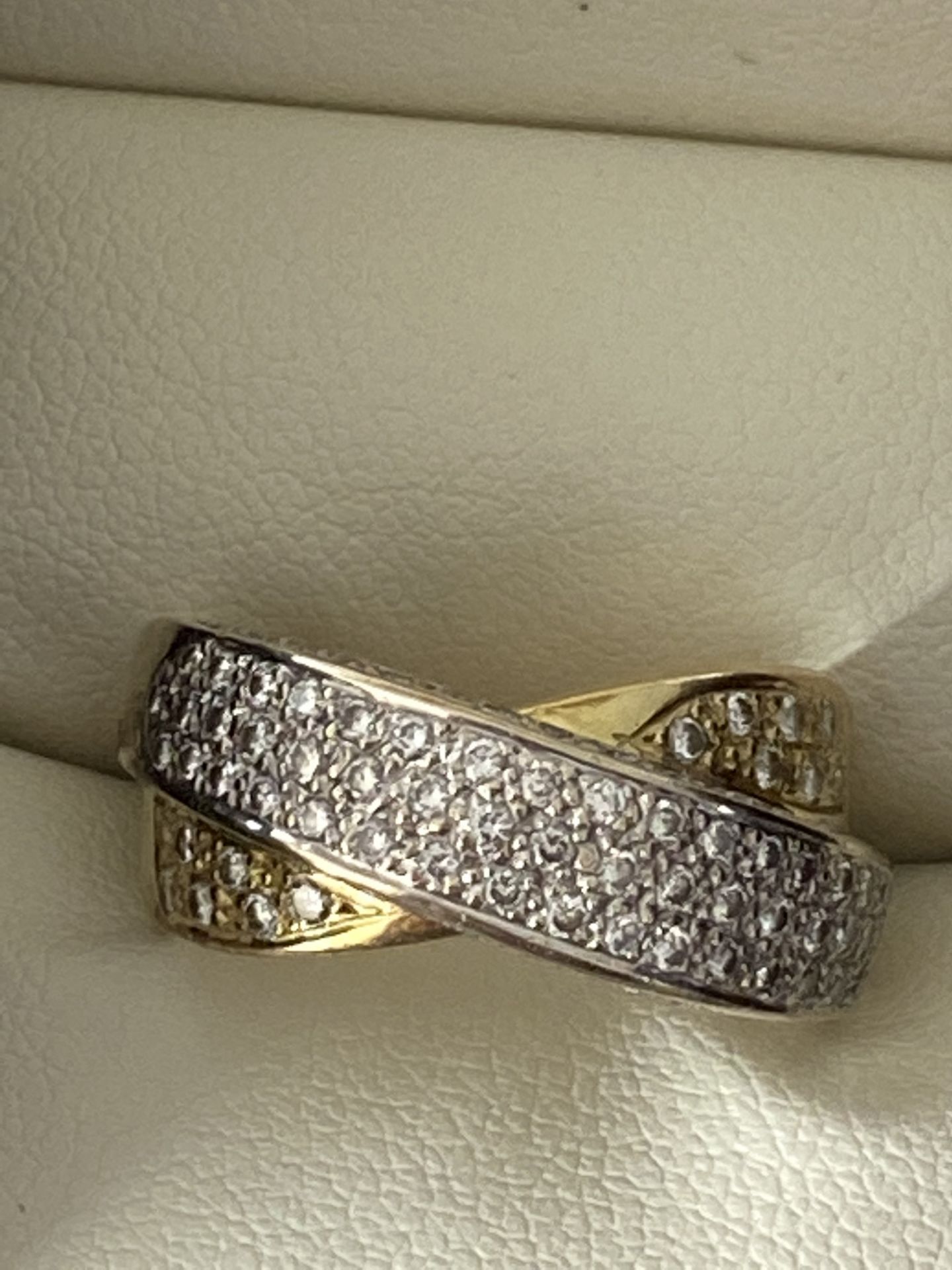 18ct GOLD 1.00ct DIAMOND CROSSOVER RING