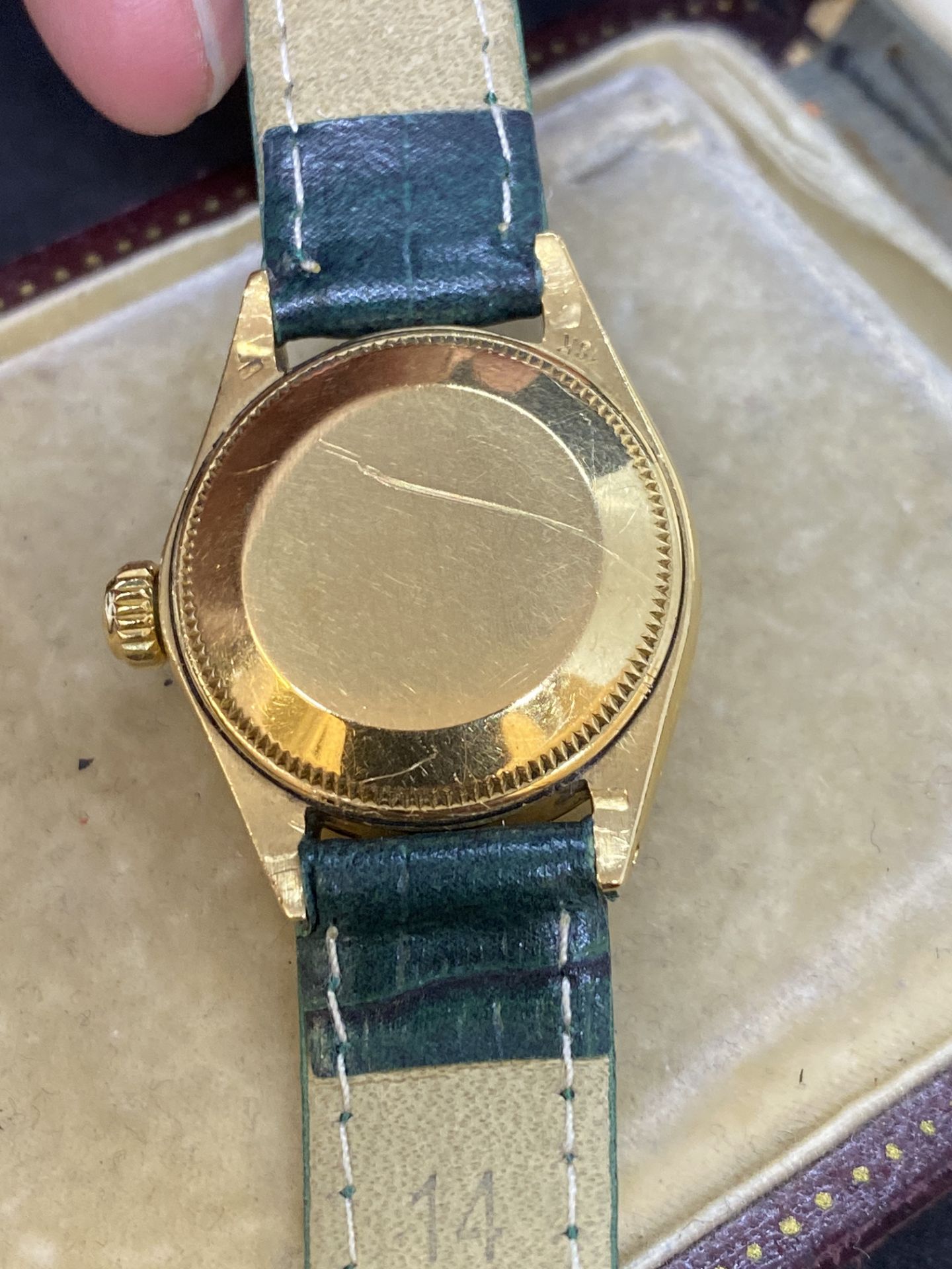 18ct GOLD ROLEX WATCH ON LEATHER STRAP - Image 2 of 8