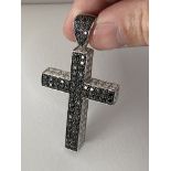 LARGE 3" 18ct WHITE GOLD 3.00ct BLACK & WHITE DIAMOND SET CROSS