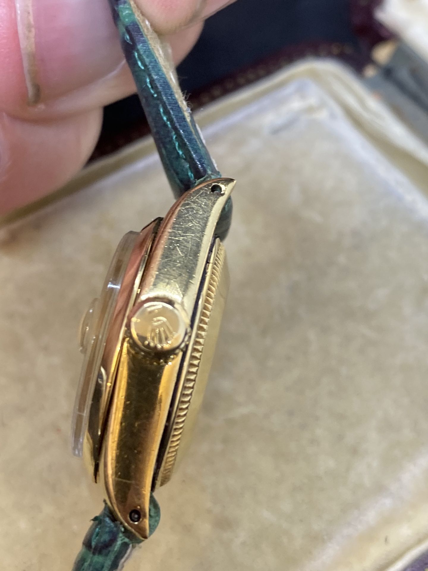 18ct GOLD ROLEX WATCH ON LEATHER STRAP - Image 8 of 8