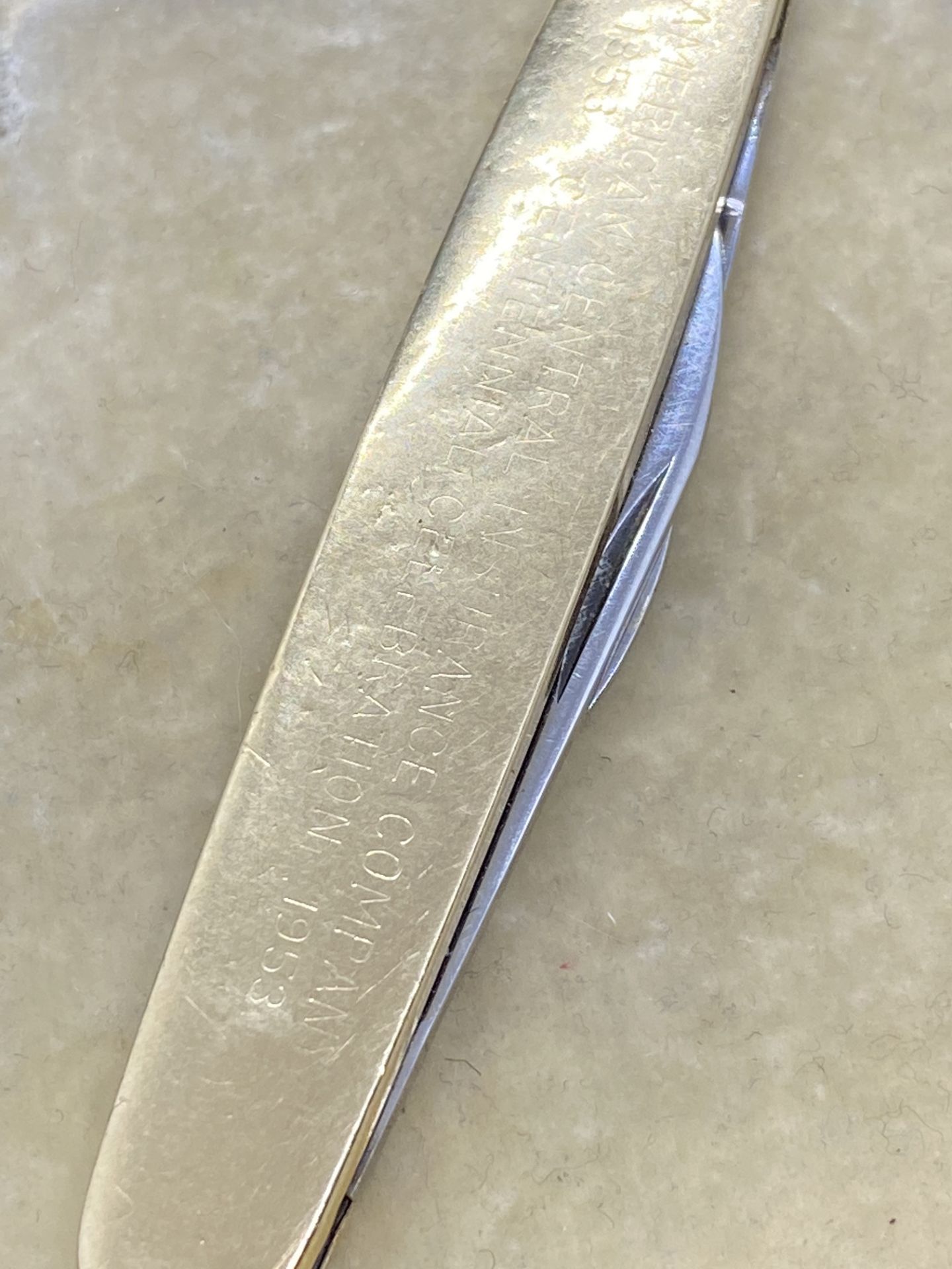 YELLOW METAL (TESTED AS 9ct GOLD) CASED PENKNIFE - STAINLESS STEEL BLADES - Image 3 of 5