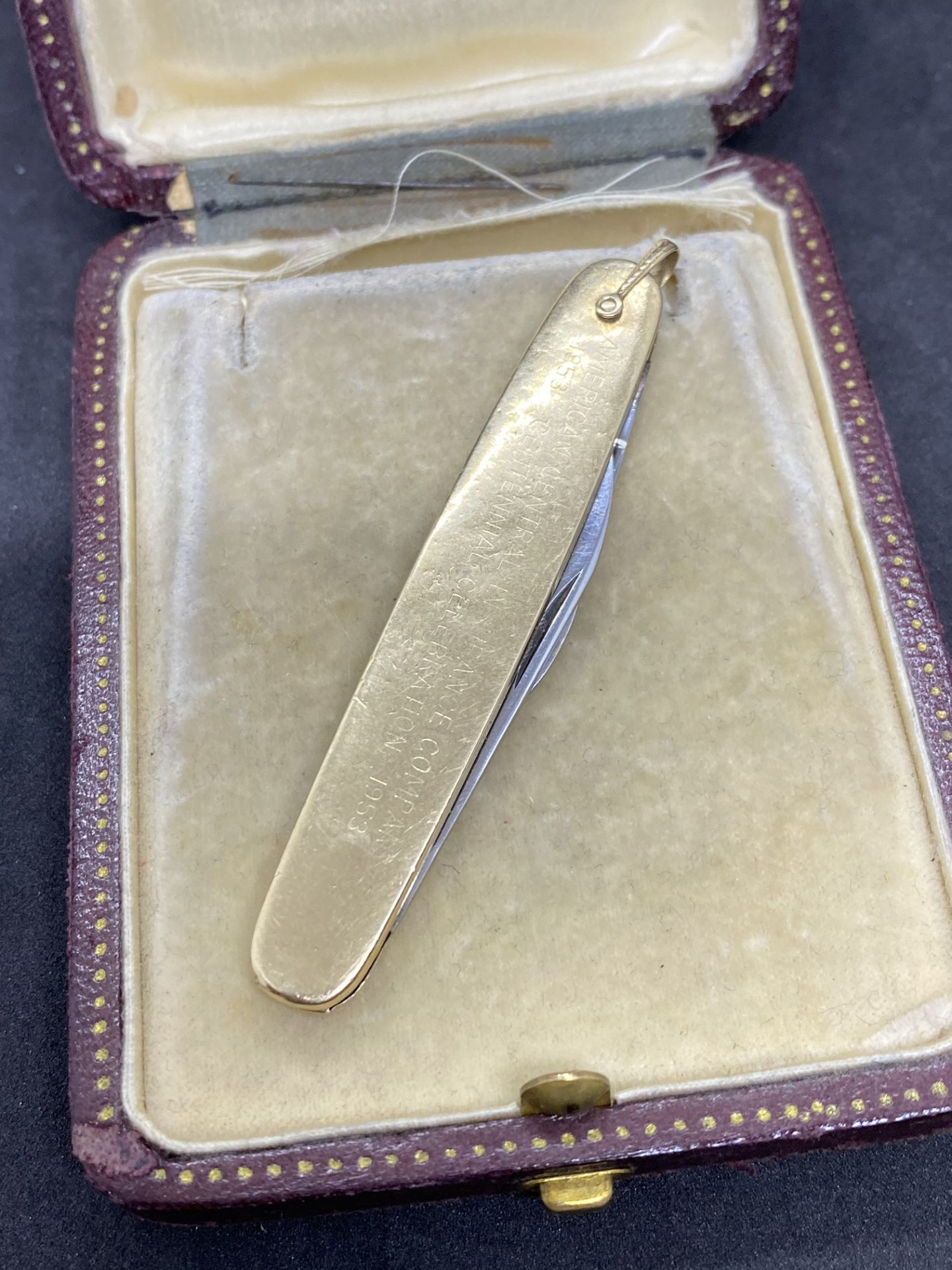 YELLOW METAL (TESTED AS 9ct GOLD) CASED PENKNIFE - STAINLESS STEEL BLADES - Image 2 of 5