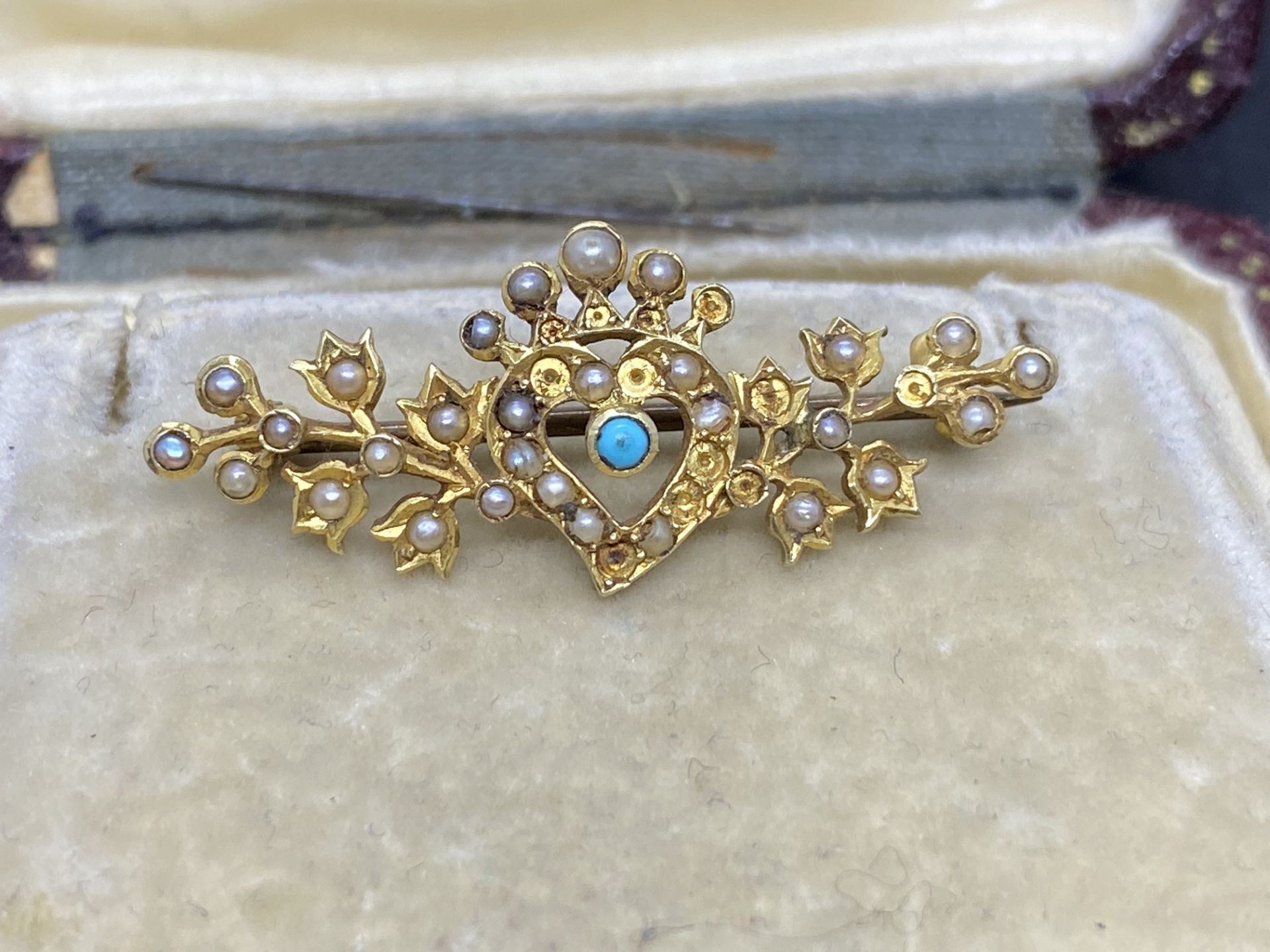 ANTIQUE TURQUISE & SEED PEARL 15k GOLD BROOCH