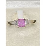 18ct GOLD PINK SAPPHIRE & DIAMOND RING