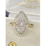 18ct GOLD MARQUISE SHAPED DIAMOND SET RING