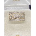 9ct GOLD DIAMOND SET RING - 3.7 GRAMS