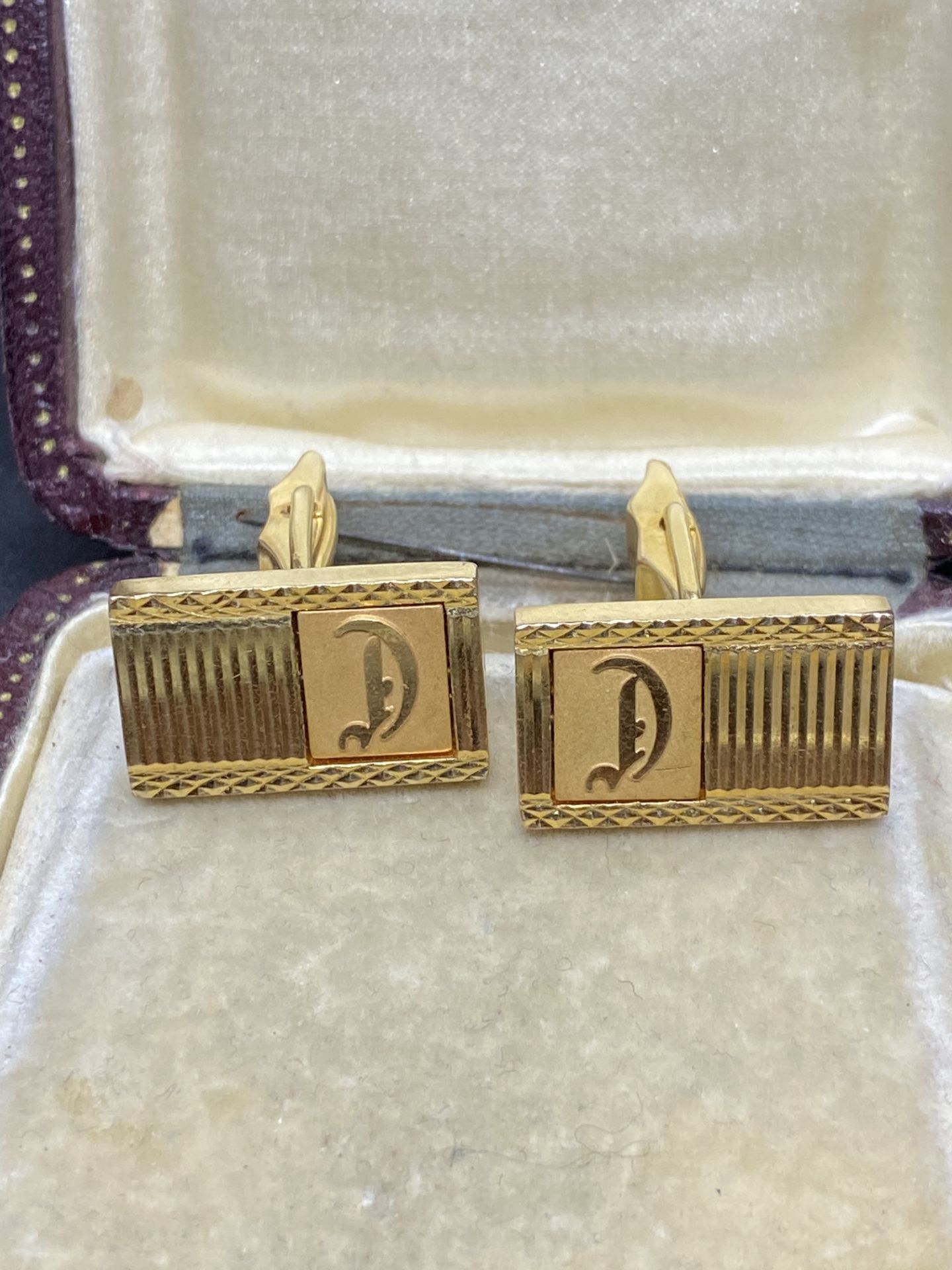 LETTER D YELLOW METAL CUFFLINKS TESTED AS AT LEAST 9ct GOLD 17.5 GRAMS