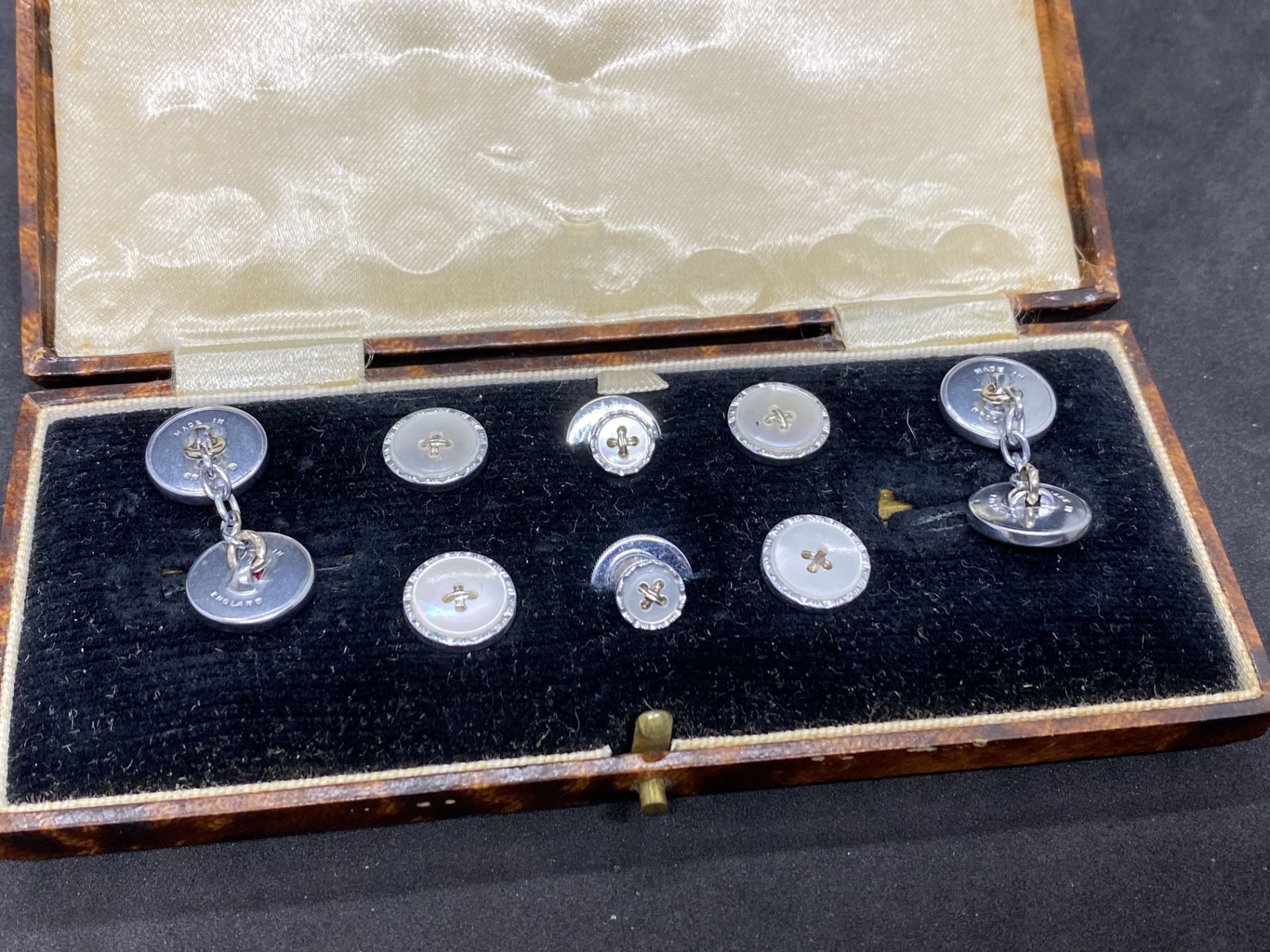 VINTAGE BOXED CUFFLINK SET INC BOX - Image 3 of 4