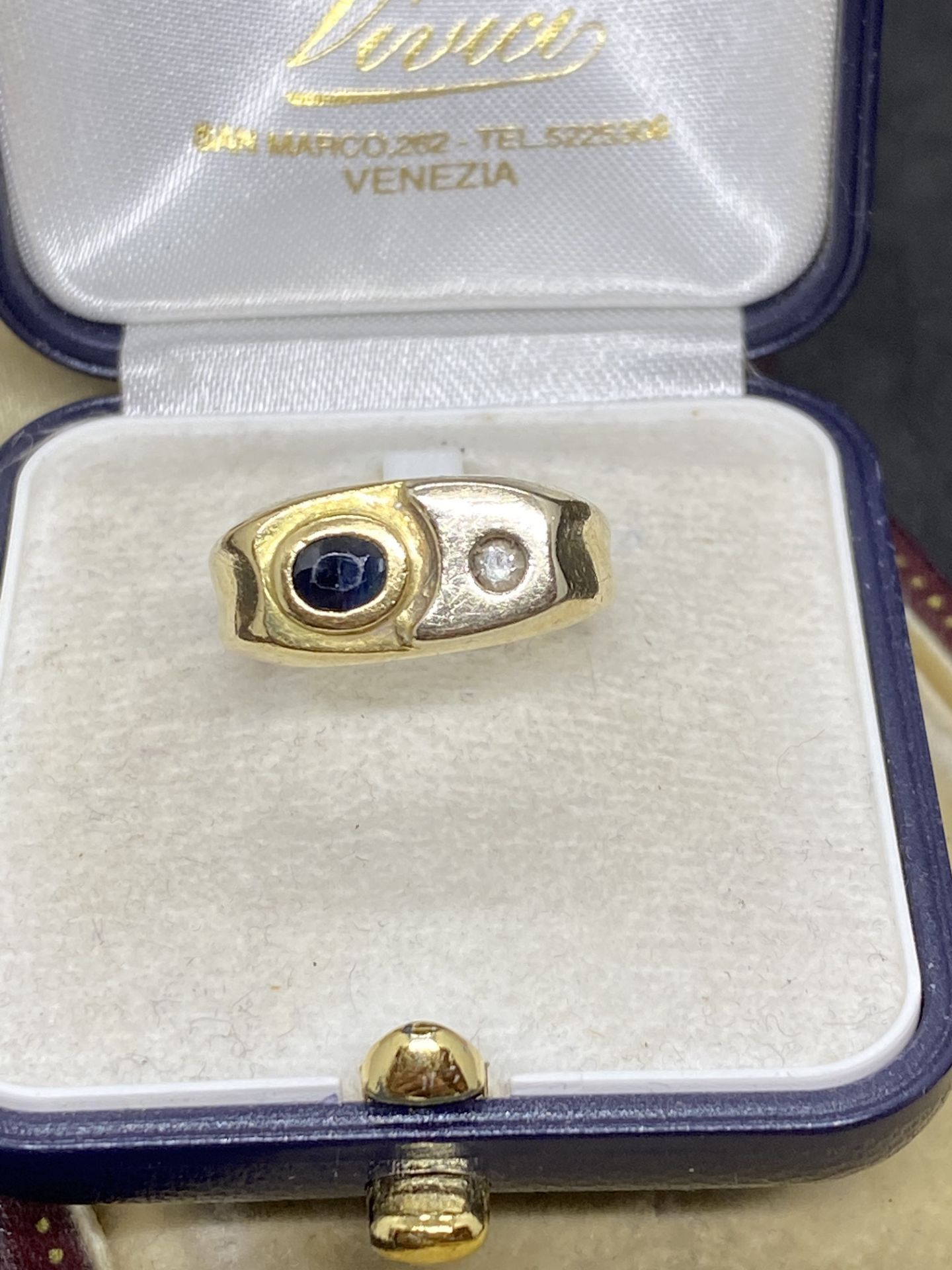 SAPPHIRE & DIAMOND RING TESTED AS 18ct GOLD 7.8 GRAMS - Image 4 of 4