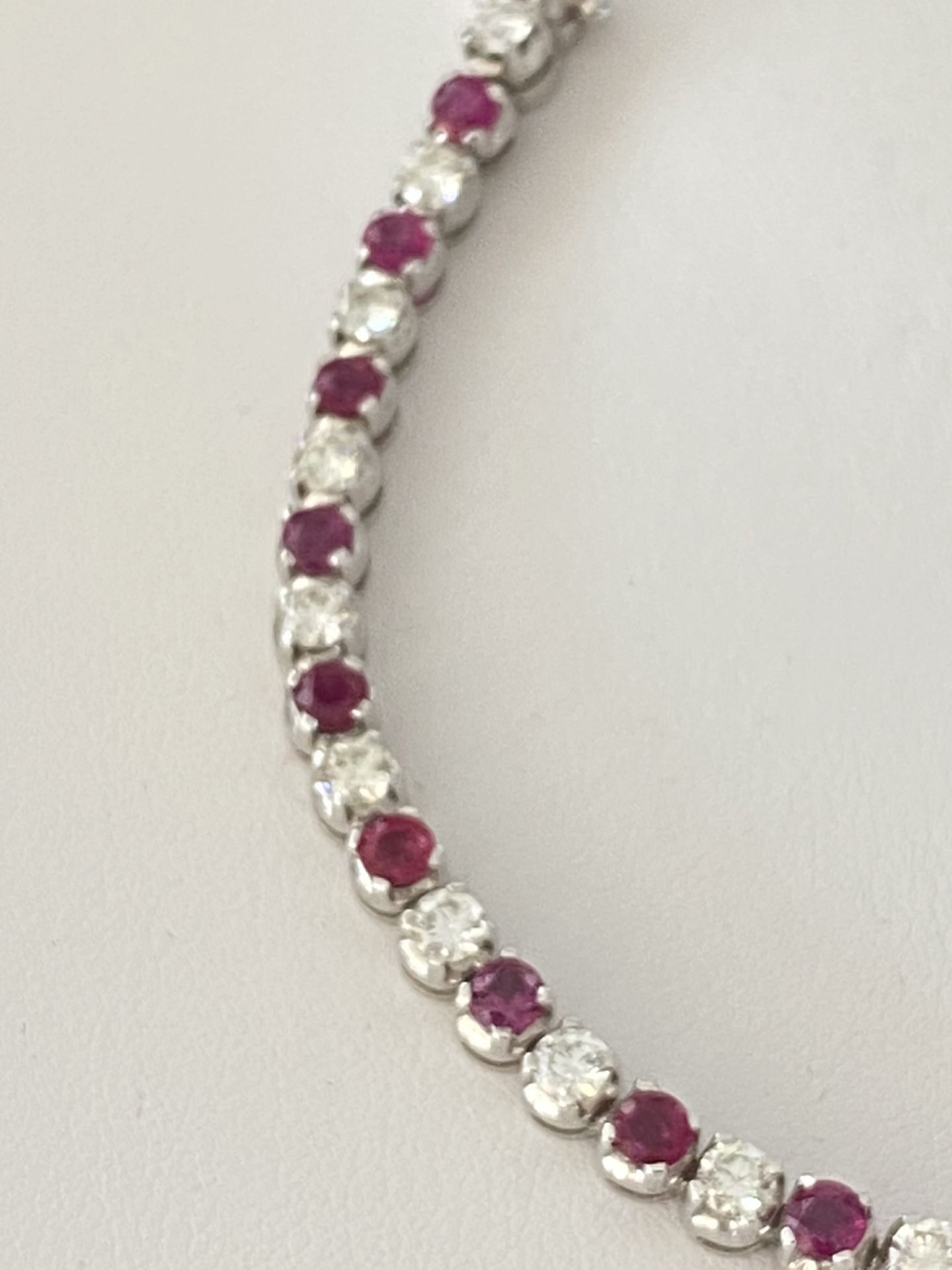 18ct WHITE GOLD 2.00ct DIAMOND & 2.00ct RUBY TENNIS BRACELET