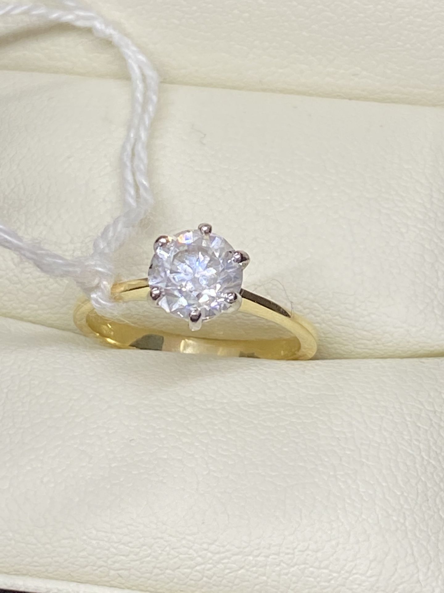 18ct YELLOW GOLD 1.30ct DIAMOND SOLITAIRE RING