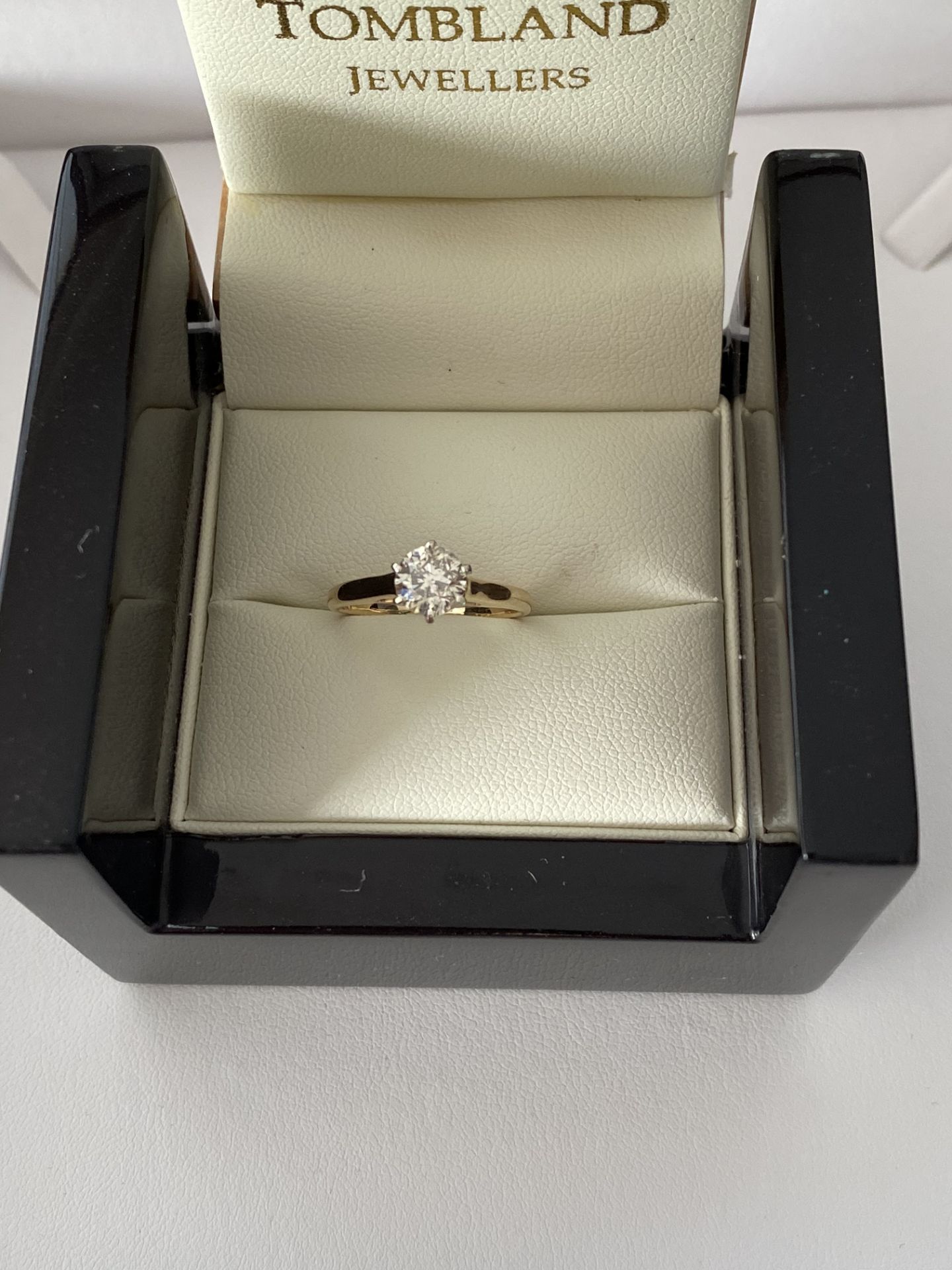 14ct YELLOW GOLD & PLATINUM 1.00ct DIAMOND SOLITAIRE RING - Image 2 of 4