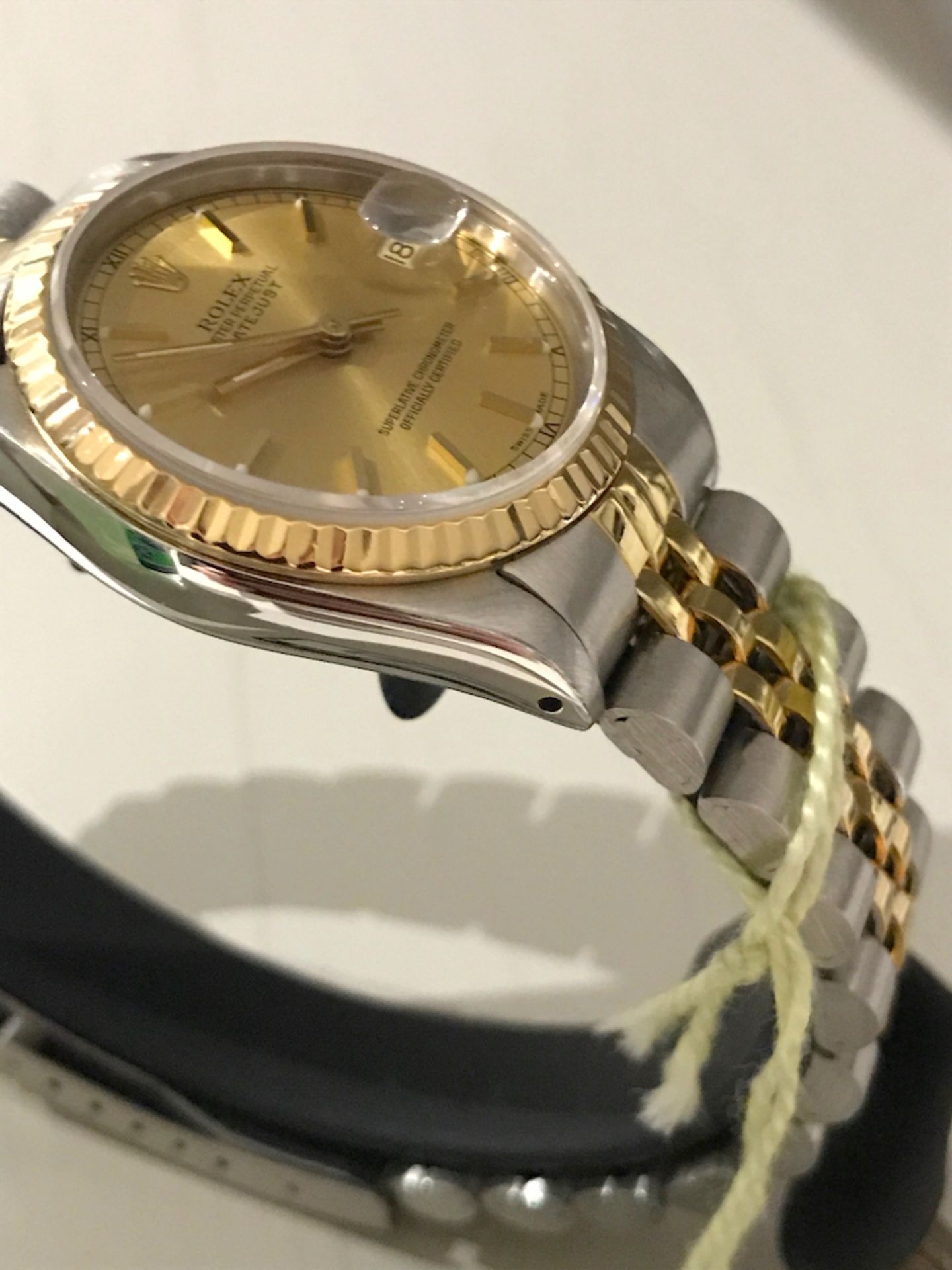 Rolex Datejust 'Champagne' 31mm (Mid-size) Ref. 68273 - Steel/ 18ct Yellow Gold - Image 3 of 9