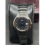 VINTAGE RARE LADIES LOTUS 9904 MIDSIZE WATCH