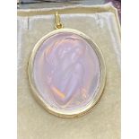 FINE 18ct GOLD LALIQUE PENDANT - SIGNED LALIQUE FRANCE