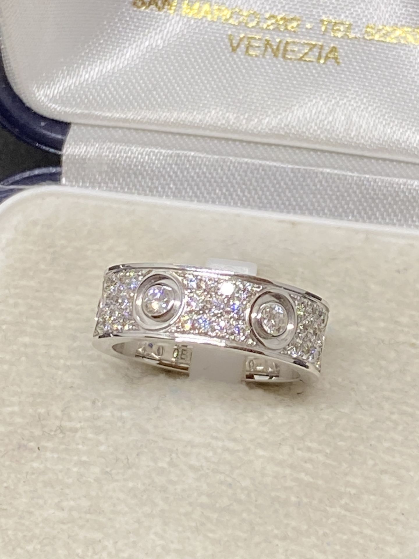 18ct WHITE DIAMOND RING MARKED CARTIER - Image 2 of 6