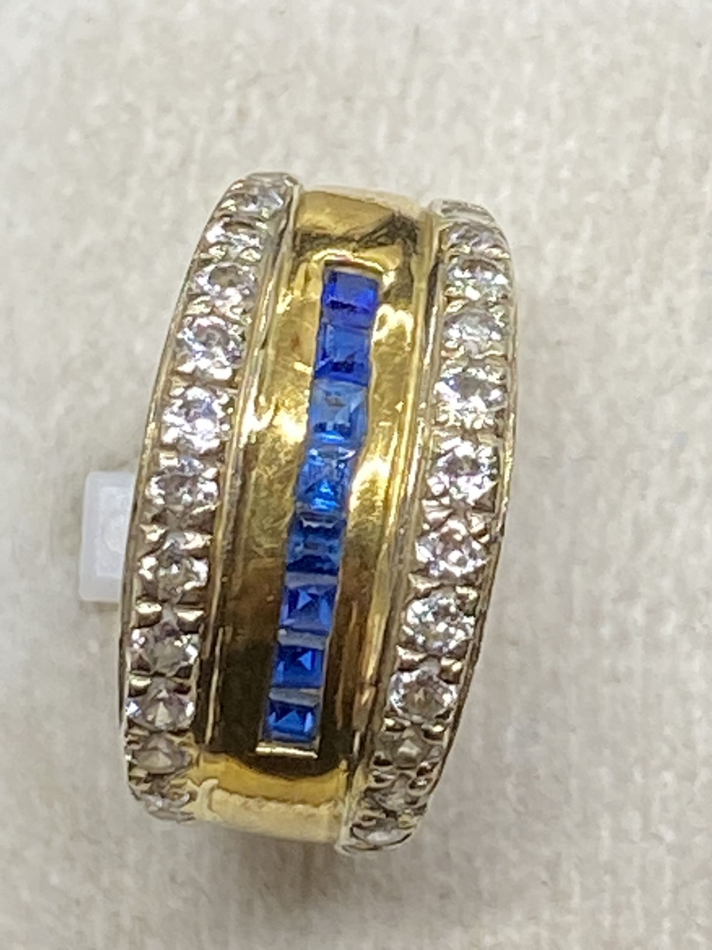 18ct GOLD 0.50ct BLUE SAPPHIRE & 0.80ct H/-SI DIAMOND RING - 9 GRAMS