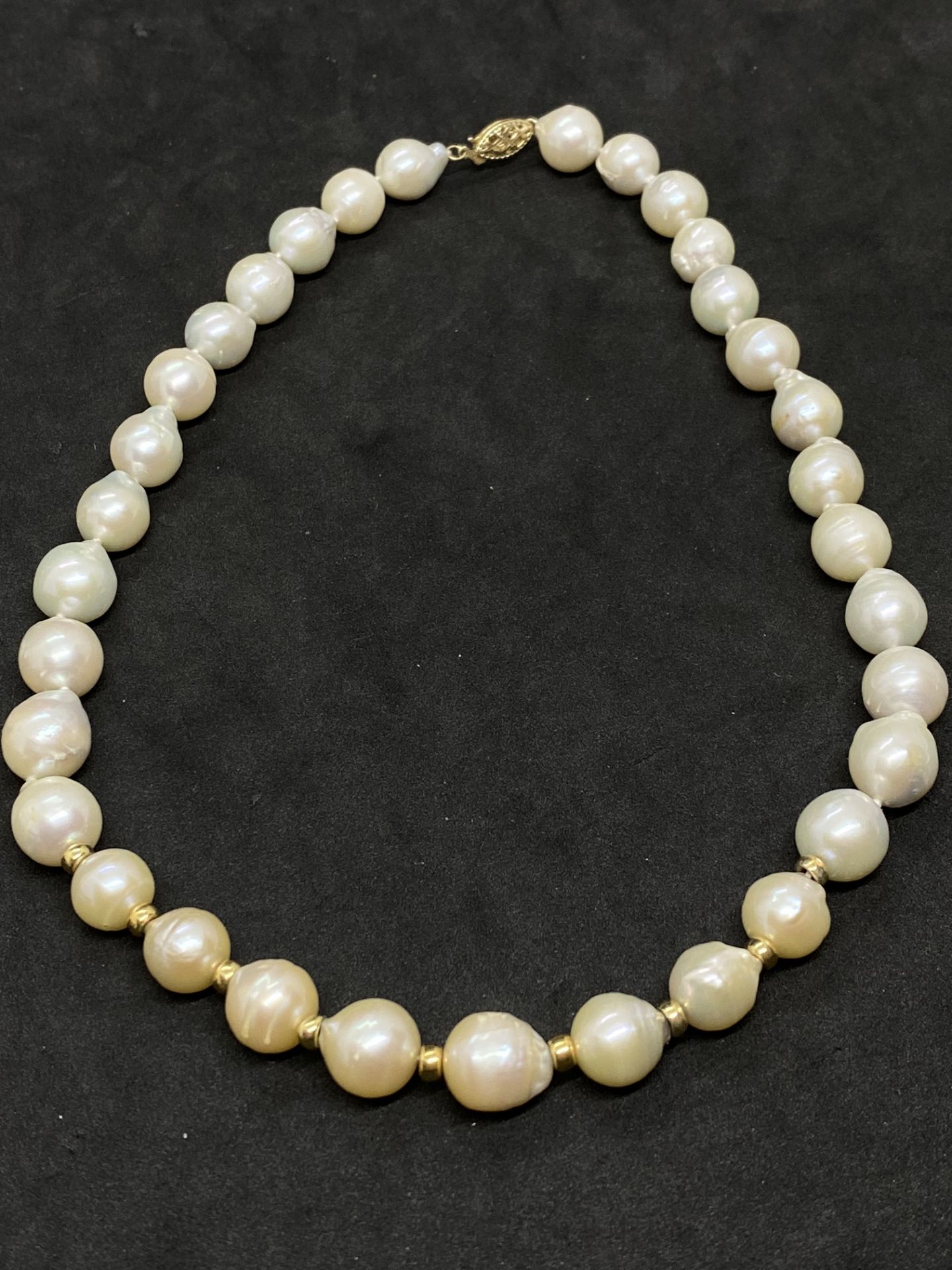 BAROQUE PEARL NECKLACE WITH 14ct GOLD CLASP & BALL SPACERS