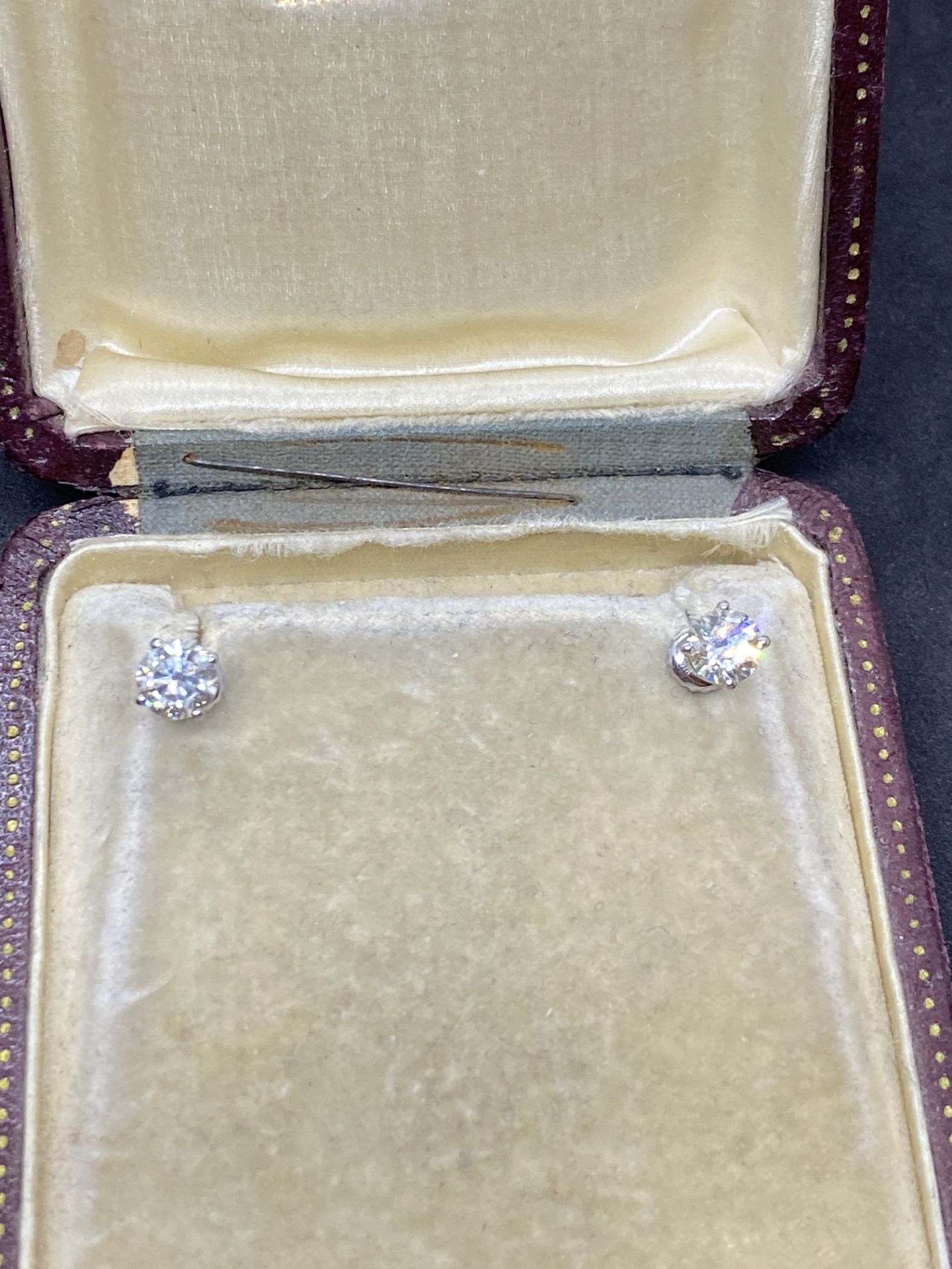 1.54ct DIAMOND SOLITAIRE EARRINGS SET IN 14ct WHITE GOLD - Image 3 of 7