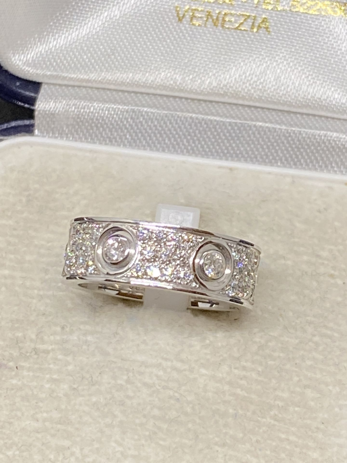 18ct WHITE DIAMOND RING MARKED CARTIER - Image 3 of 6