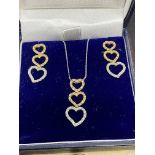 FINE 18ct 3 COLOUR GOLD DIAMOND HEART DROP EARRINGS WITH MATCHING 18ct 3 COLOUR GOLD PENDANT & CHAIN