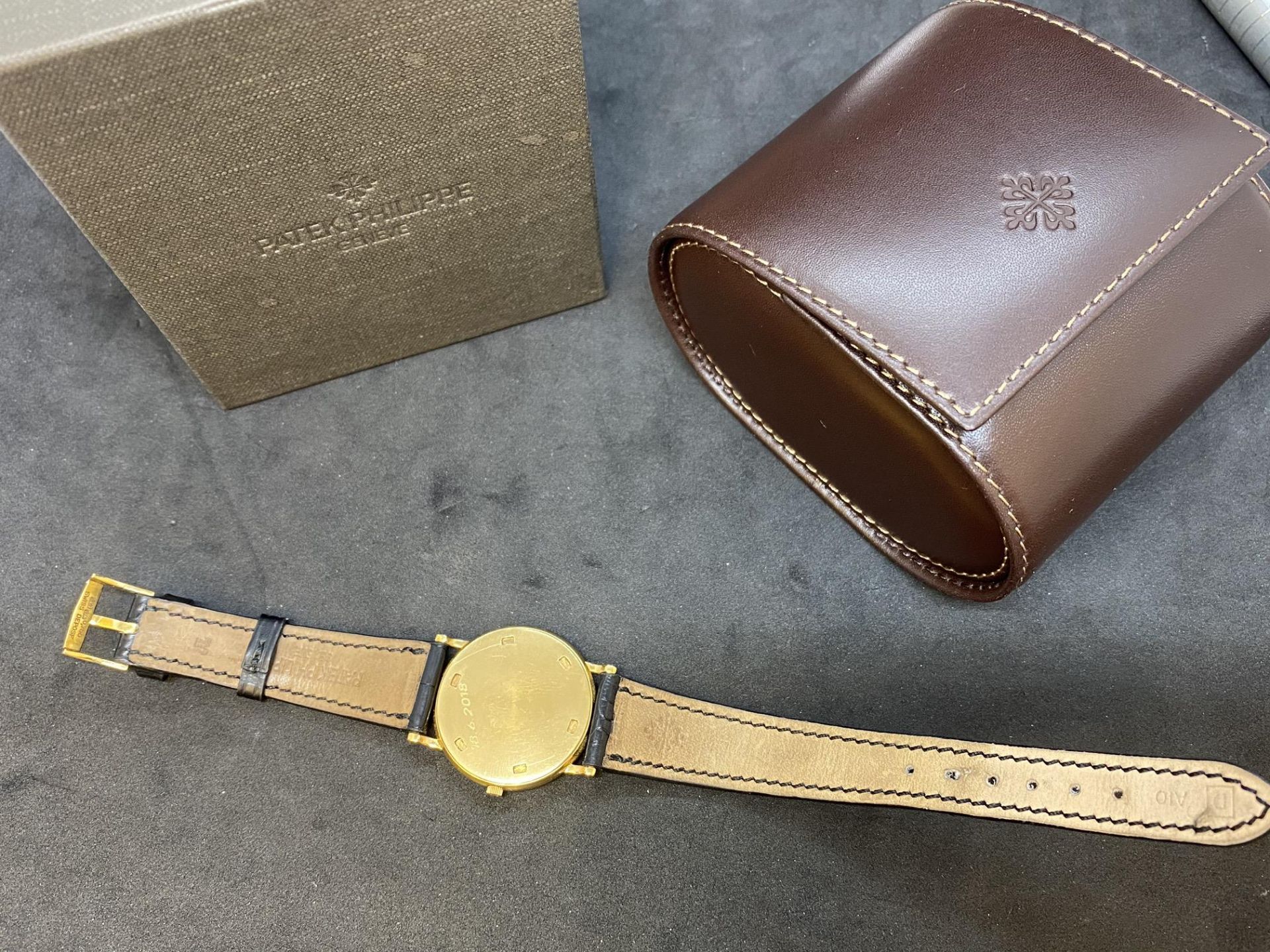 Patek Philippe Calatrava 18k Yellow Gold Gents Watch 3520 - Image 4 of 15