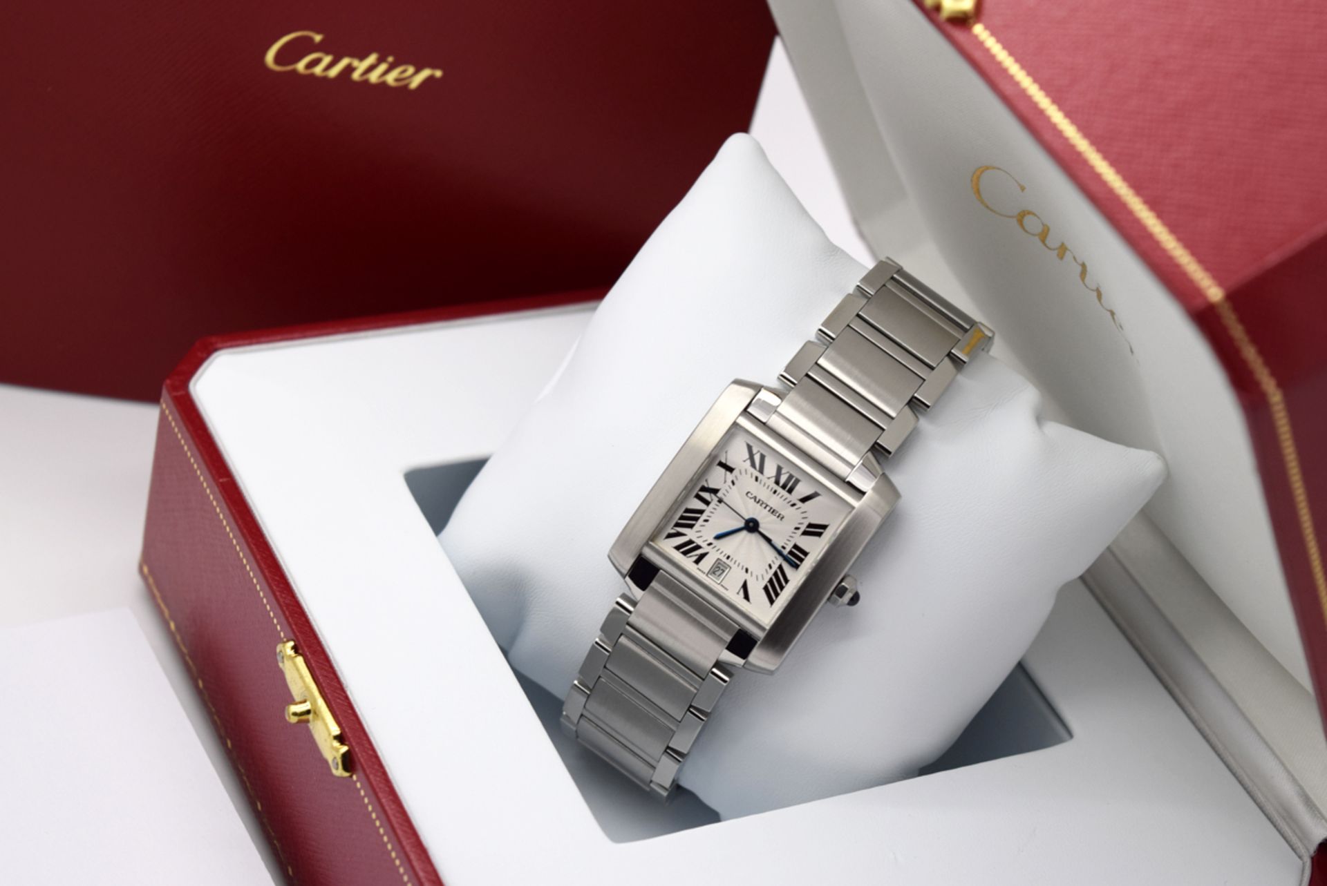 Cartier Tank (Mens Model) - 2302 / W51002Q3 - Stainless Steel - Roman Numeral Dial