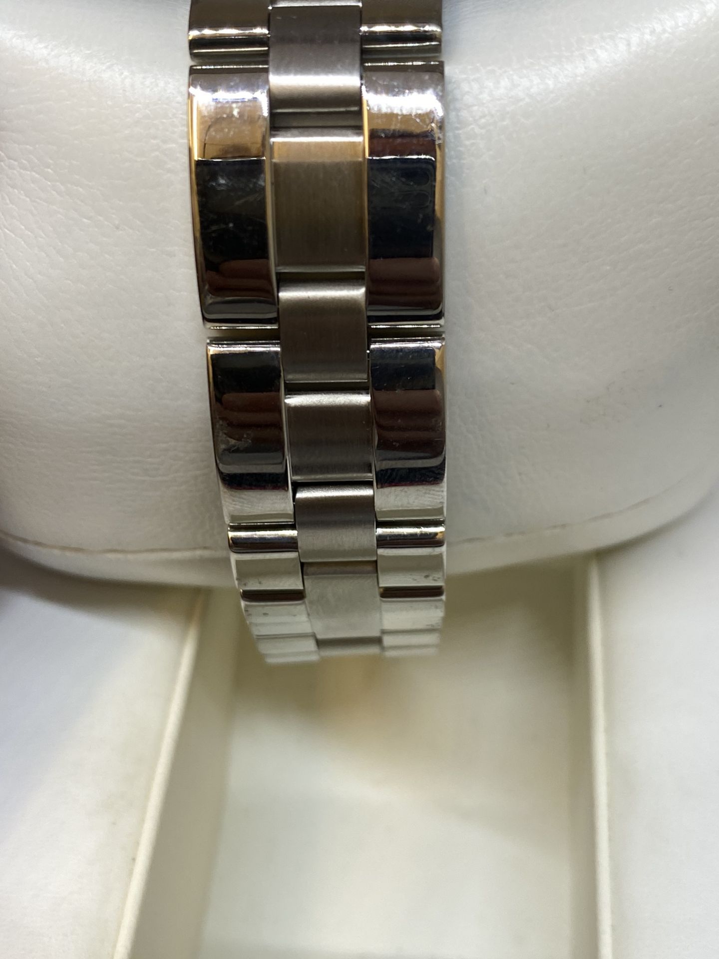 STAINLESS STEEL CARTIER ROADSTER AUTOMATIC WATCH WITH BOX - Image 7 of 11