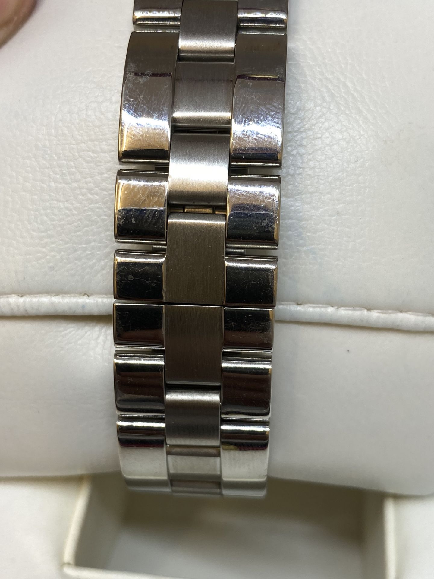 STAINLESS STEEL CARTIER ROADSTER AUTOMATIC WATCH WITH BOX - Image 8 of 11