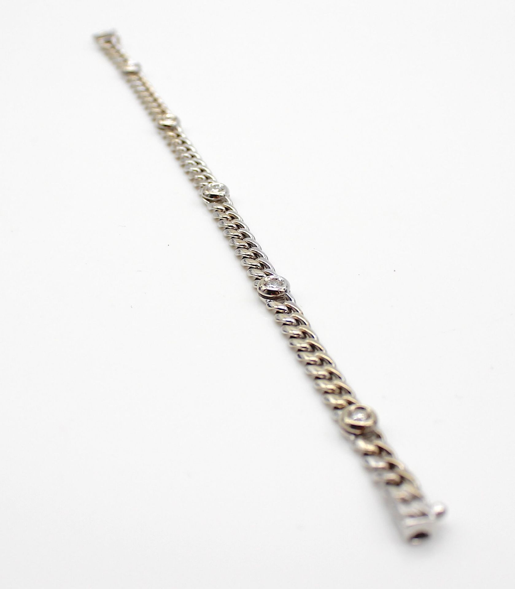 Bracelet in 585 white gold with 5 brilliants, total approx. 0.50 ct, SI, G - H.Weight 17 g, length - Bild 3 aus 3