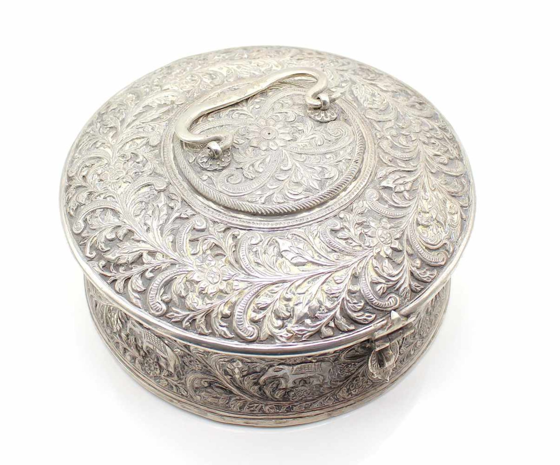 Lid box with elephant motif and relief work, probably Asia. Tested for silver. Partly heavily - Bild 2 aus 5