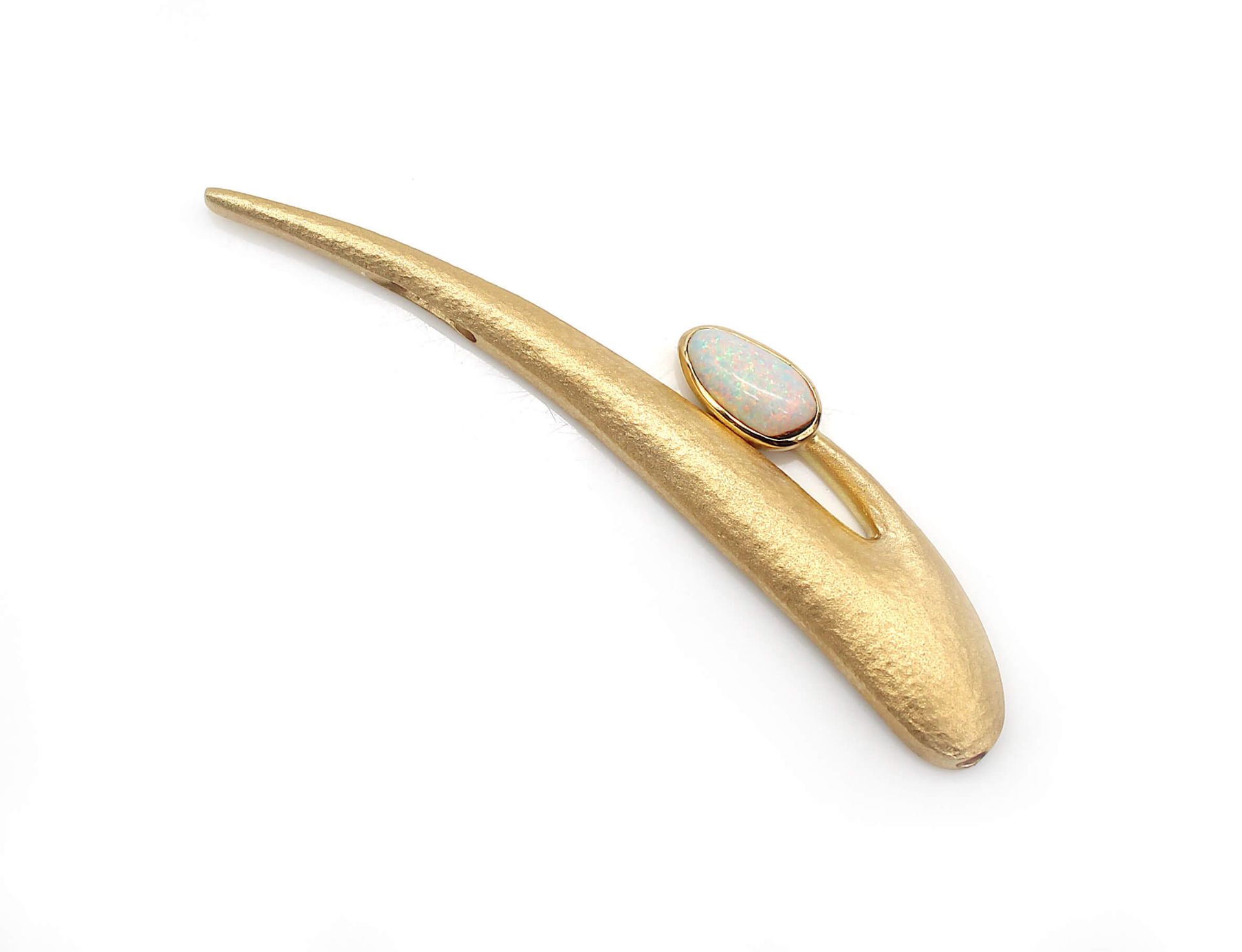 Eckard Hartung, 750 gold pendant with an opal.Weight 10.4 g, dimensions 75 x 12.2 mmEckard - Bild 3 aus 5