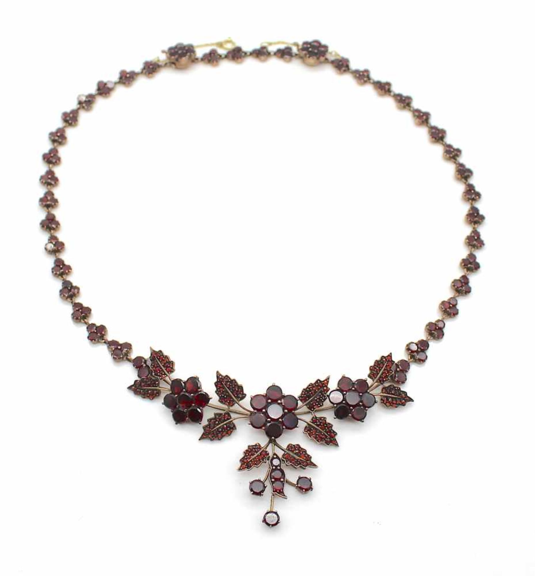 Antique garnet necklace, tombacLength approx. 43 cmAntikes Granatcollier, TombakLänge ca. 43 cm - Bild 2 aus 4